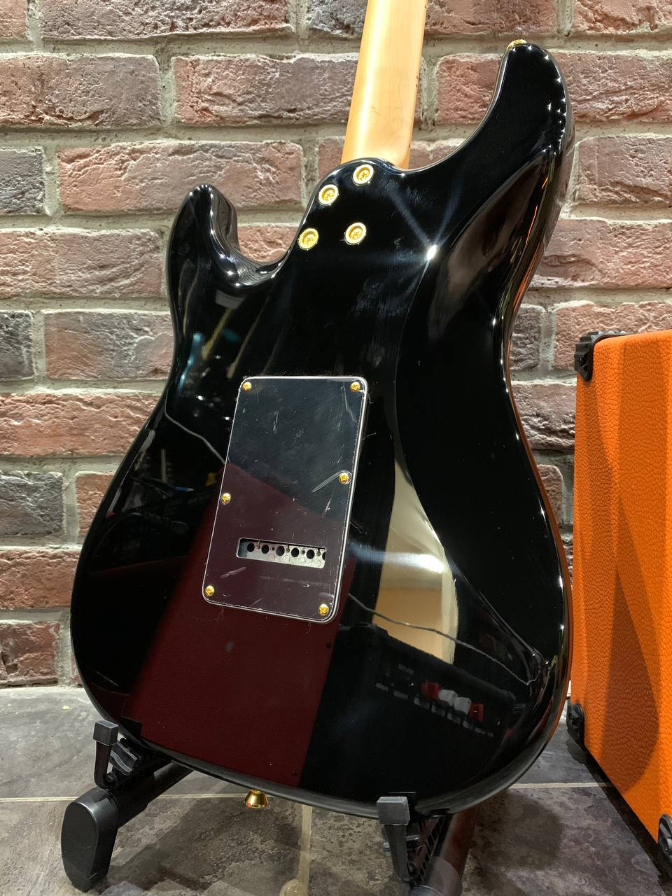 Электрогитара Jet 400 Gold + Мощный Комбик 30 ват (комплект) - изображение 3