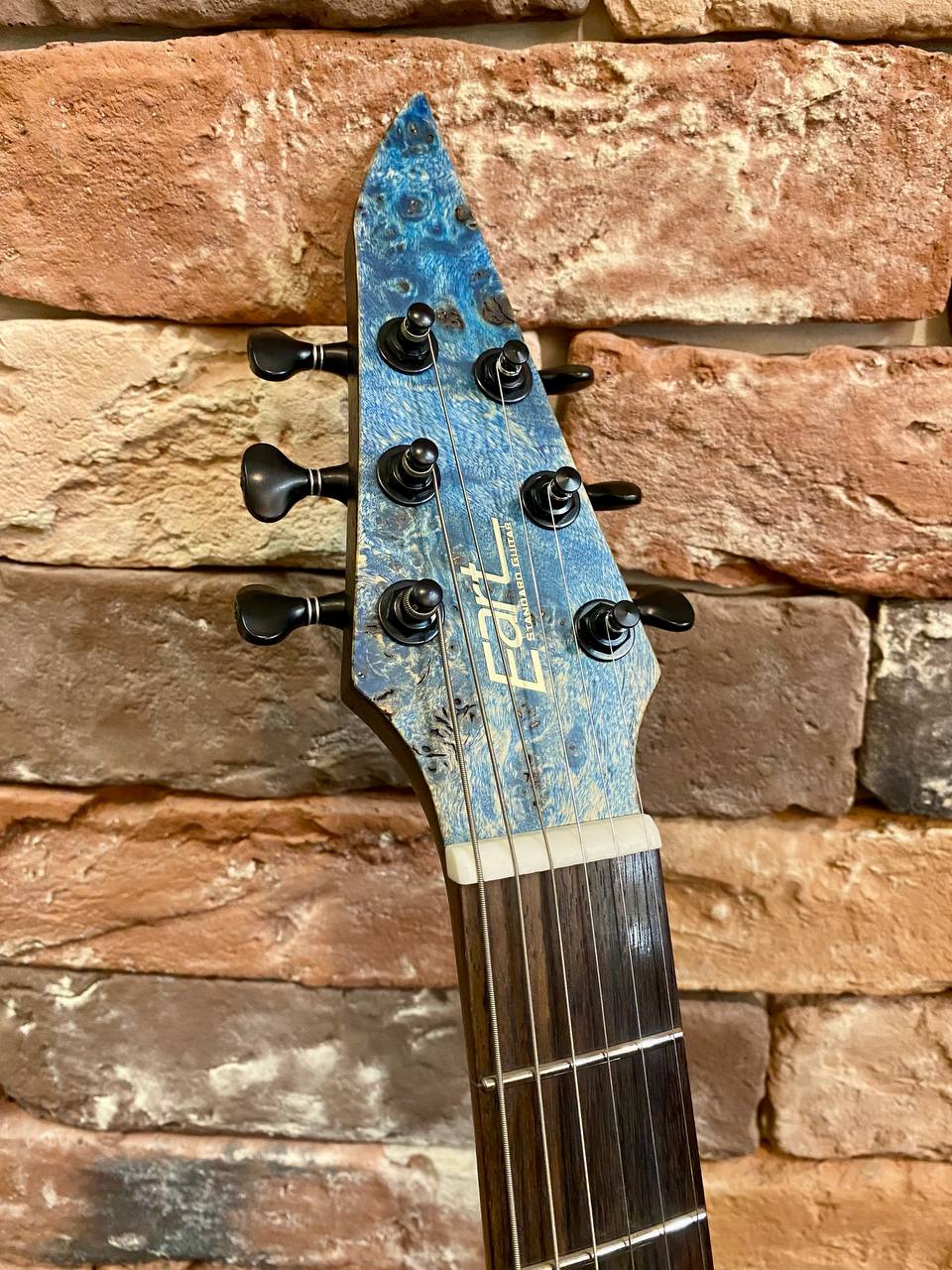 Электрогитара EART EX-Н6 Blue - изображение 7
