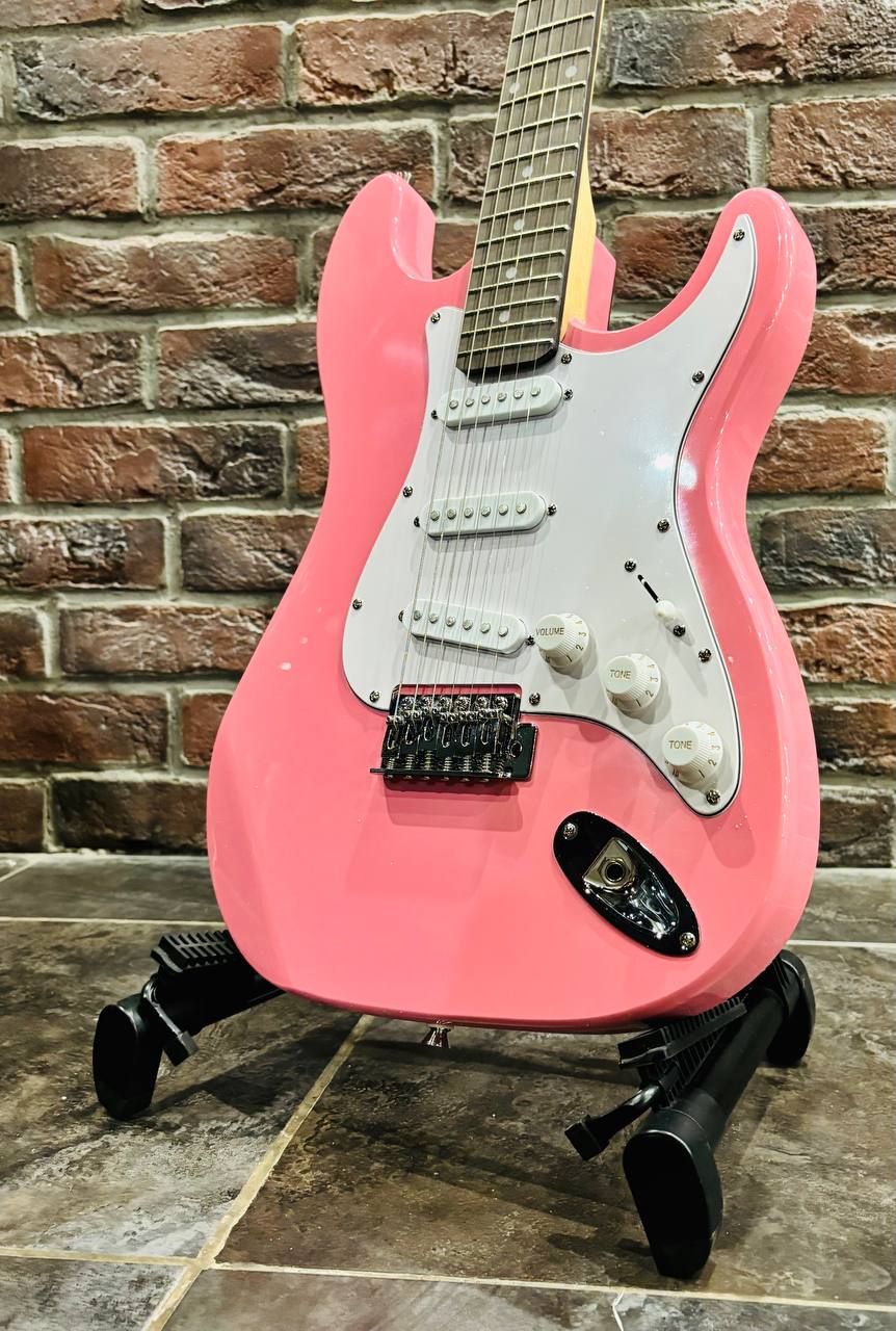 Электрогитара Stratocaster SSS для Начинающих