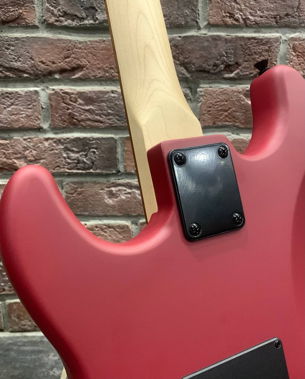 Электрогитара Stratocaster HH Cherry Mate - изображение 7