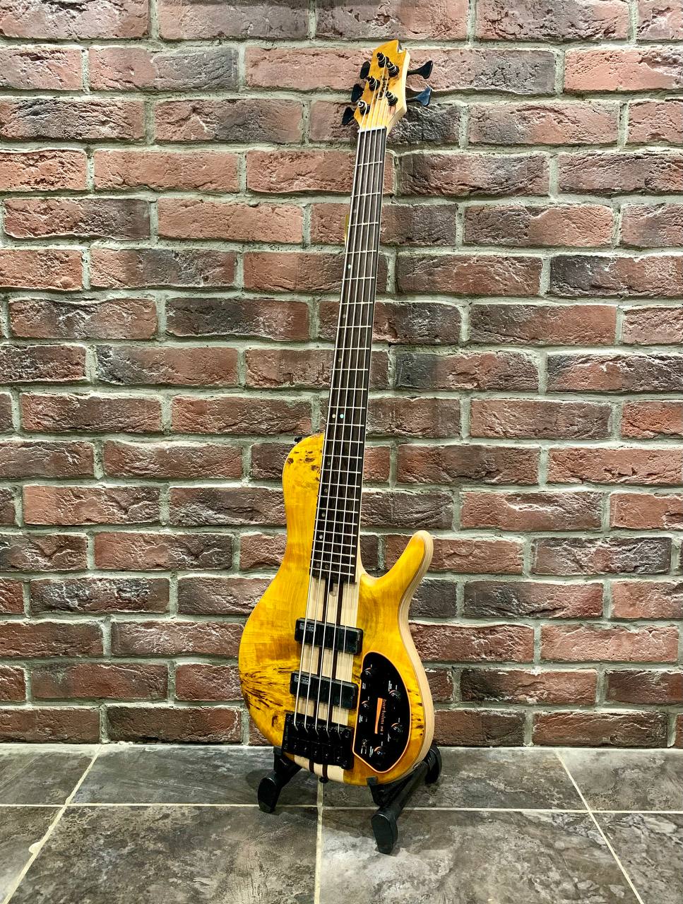 Бас Гитара Cort A5-Plus-SC-AOP Artisan Series - изображение 9