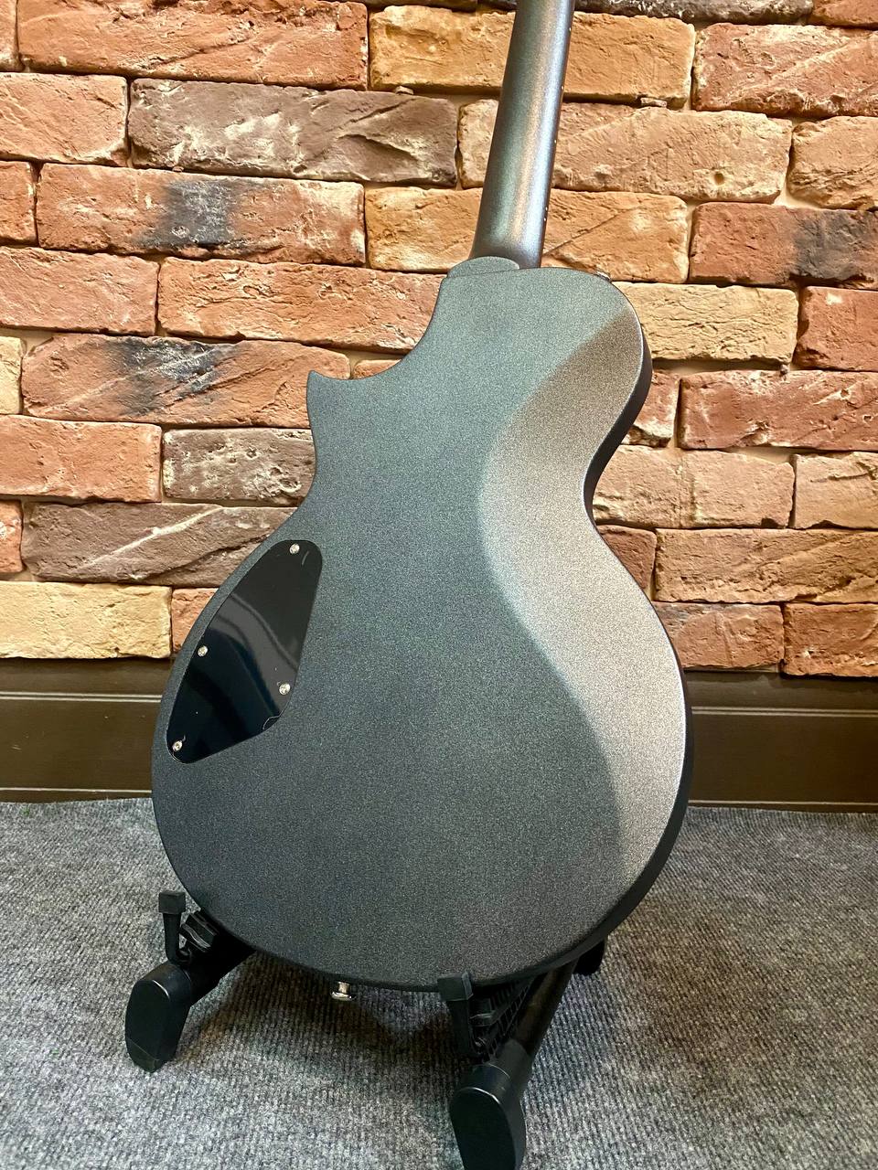 Электрогитара EART Les Paul EH-610 - изображение 2