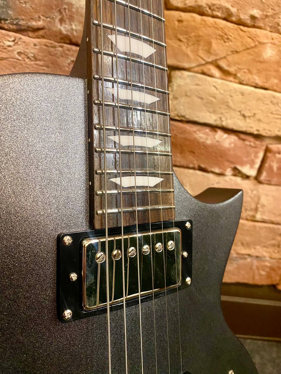 Электрогитара EART Les Paul EH-610 - изображение 5