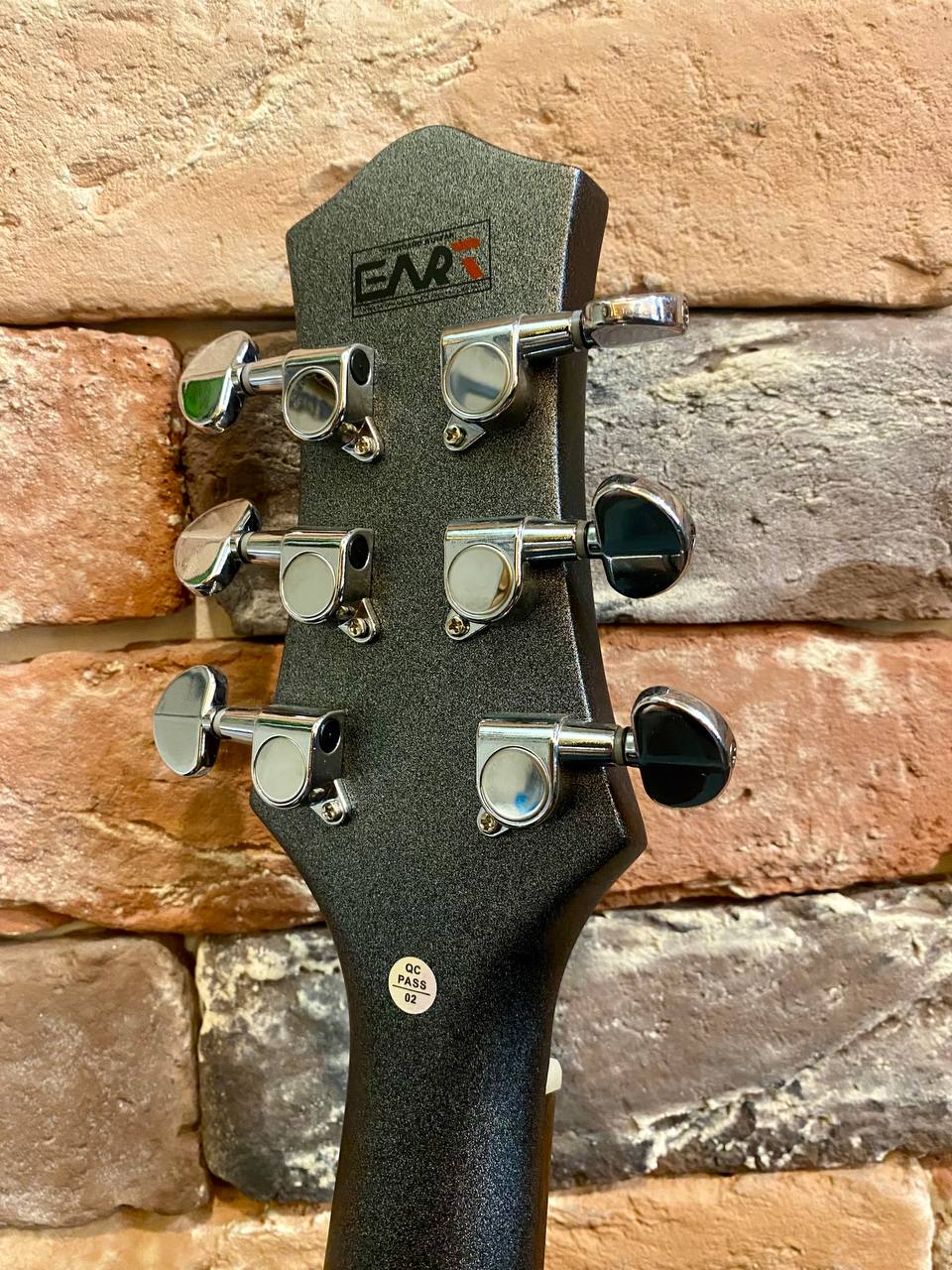 Электрогитара EART Les Paul EH-610 - изображение 8