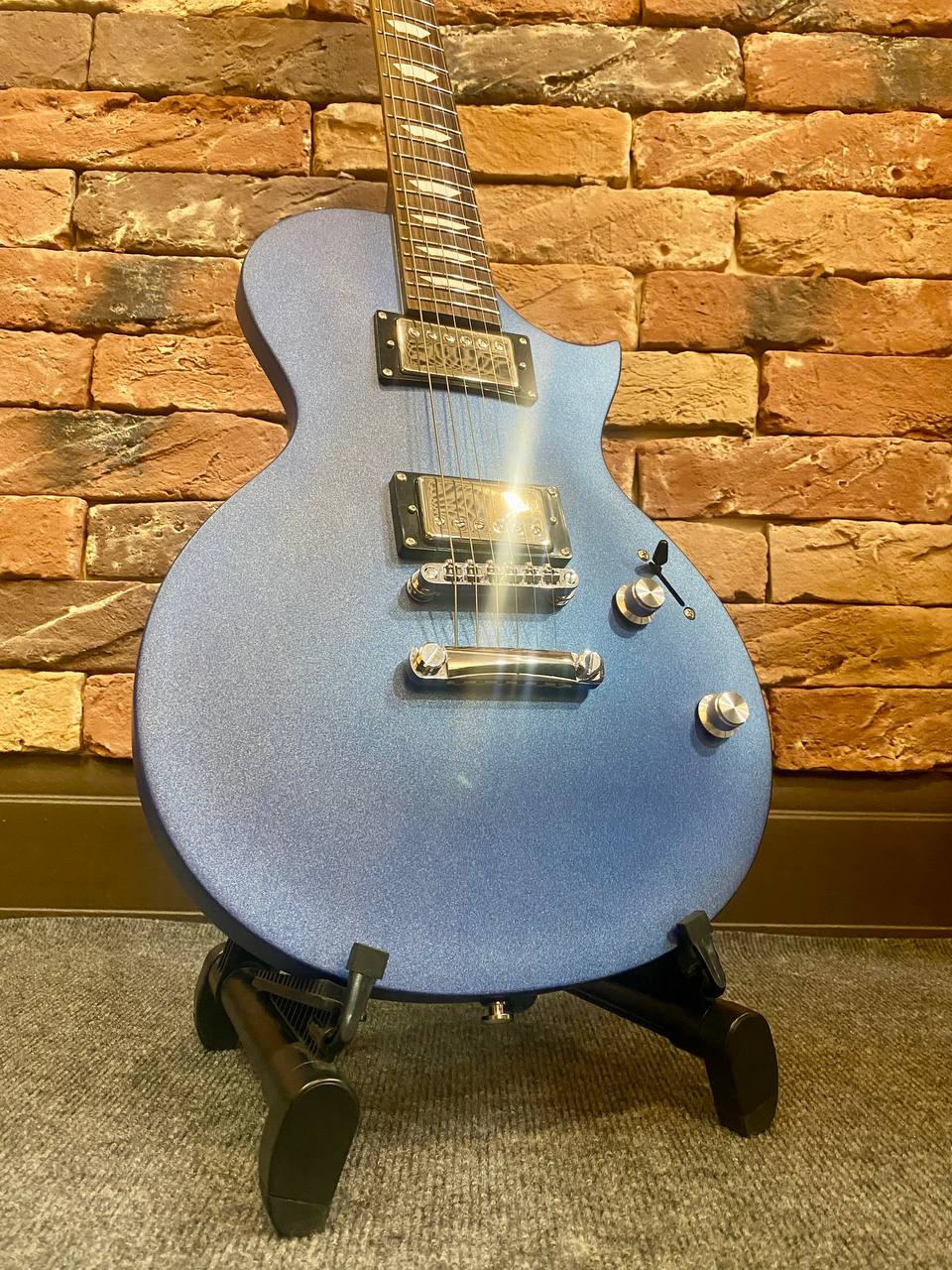 Электрогитара EART Guitar Les Paul-610 Sapphire - изображение 3