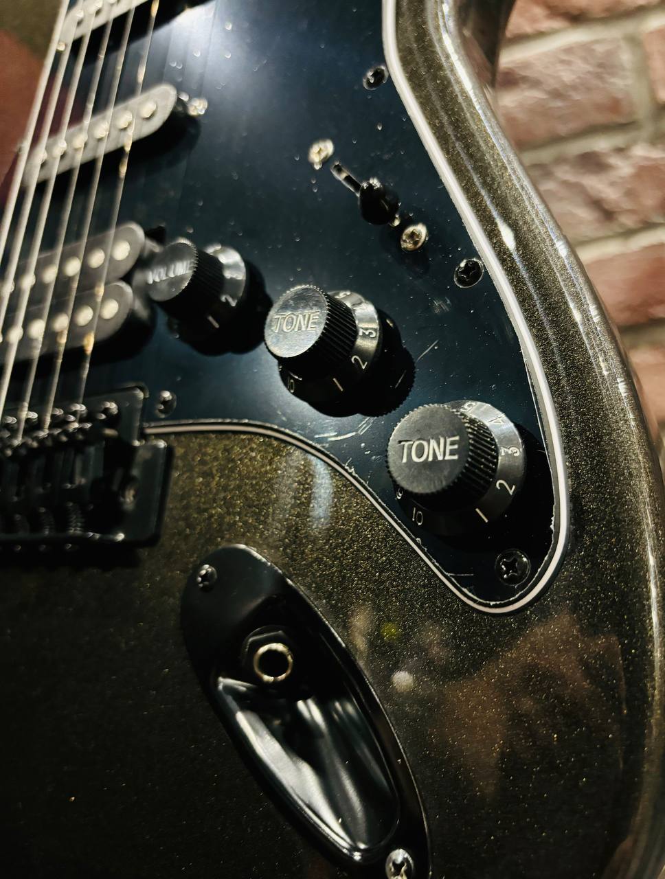 Электрогитара под Fender + Цифровой Комбик с Эффектами 40 ват (комплект) - изображение 5