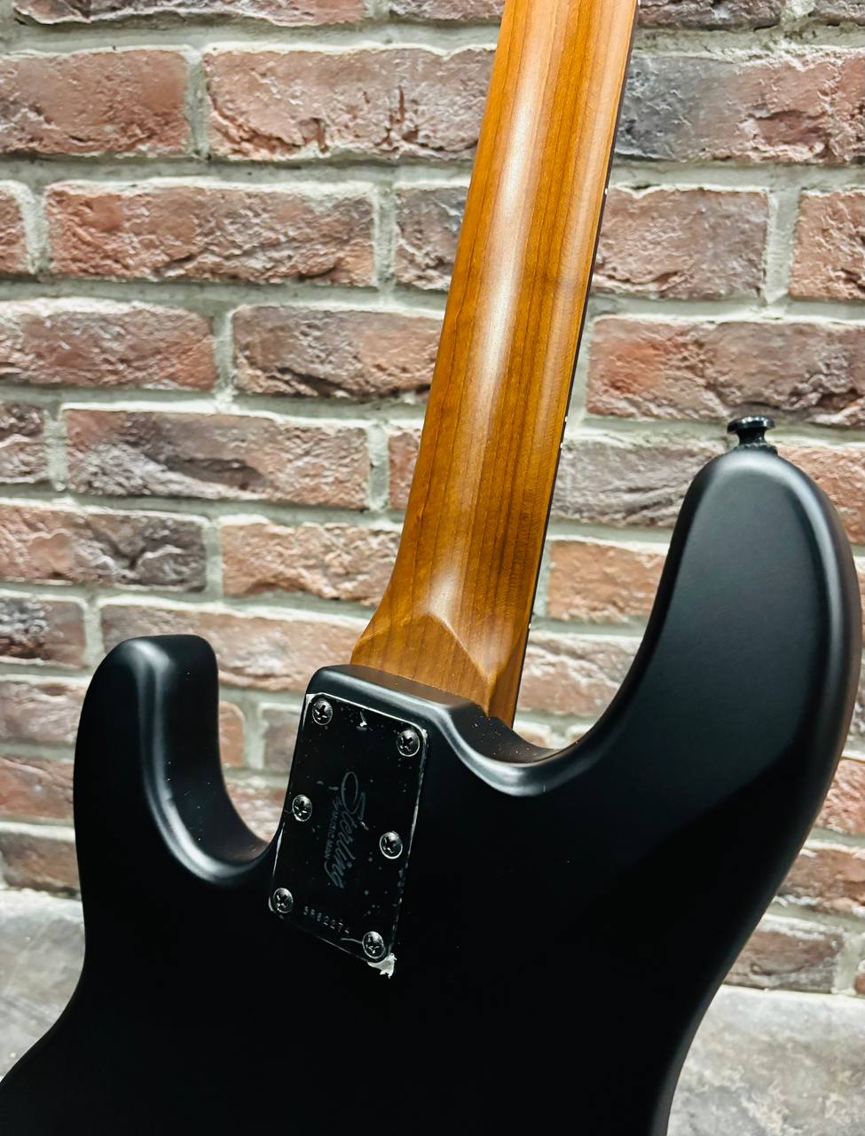 Бас Гитара Sterling by Music Man Dark Scarlet (Индонезия) - изображение 6