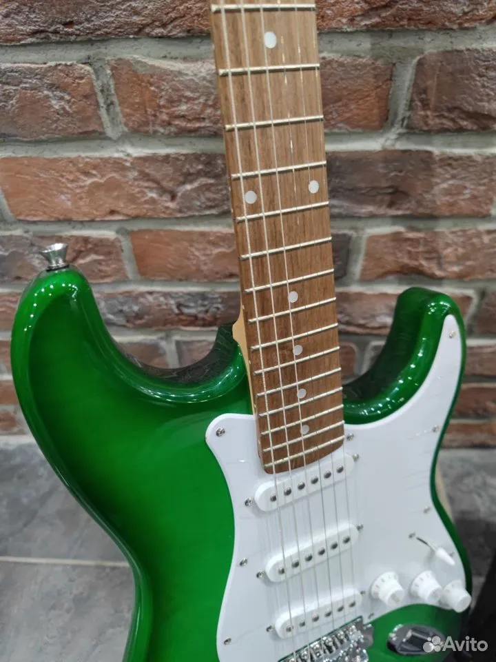 Электрогитара Stratocaster + Цифровой Комбик 15 ват (Много Эффектов) - изображение 4