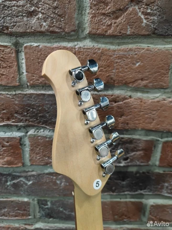 Электрогитара Stratocaster + Цифровой Комбик 15 ват (Много Эффектов) - изображение 7