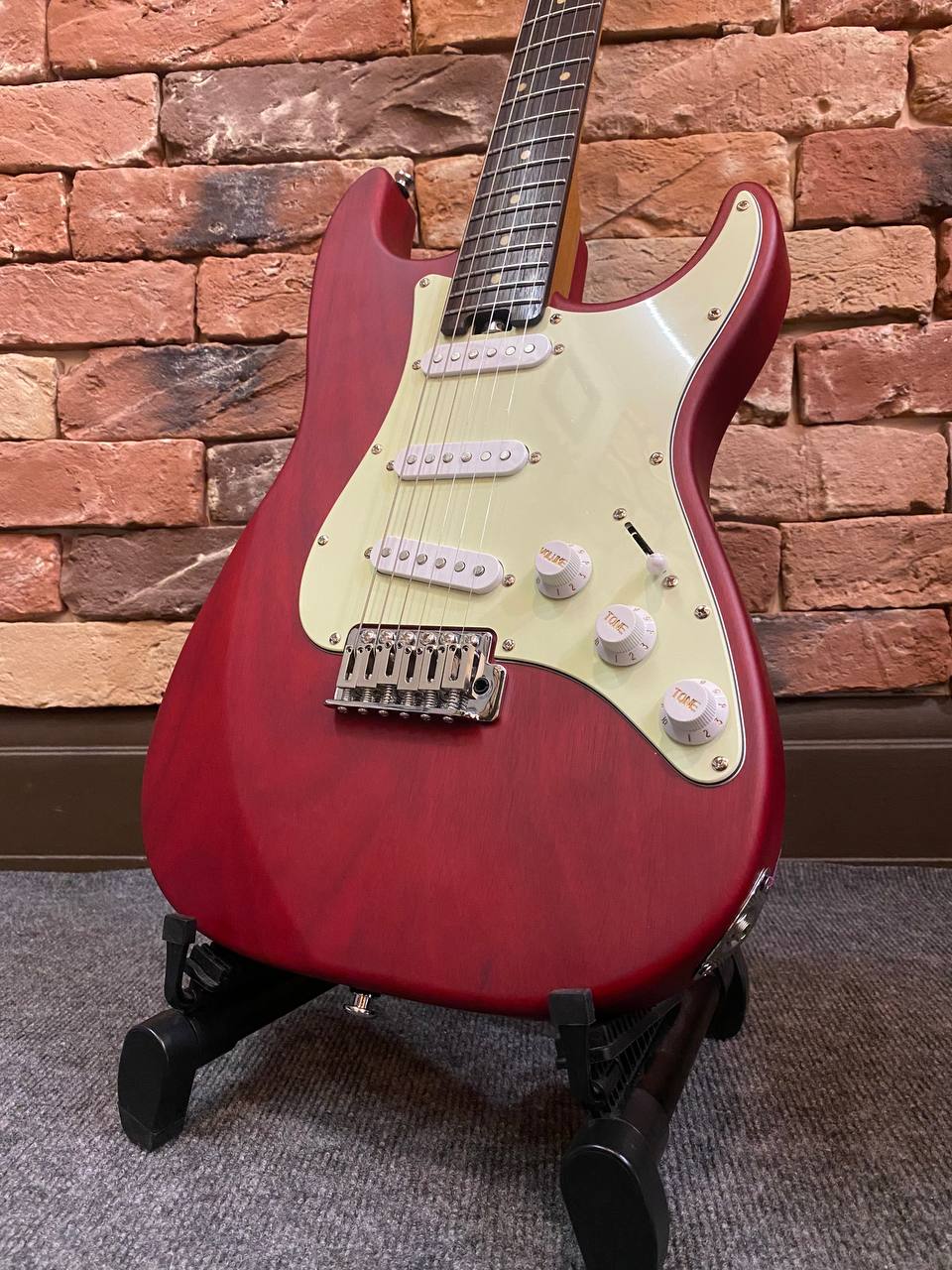 Электрогитара EART Guitars YMX-SG3 Red - изображение 3