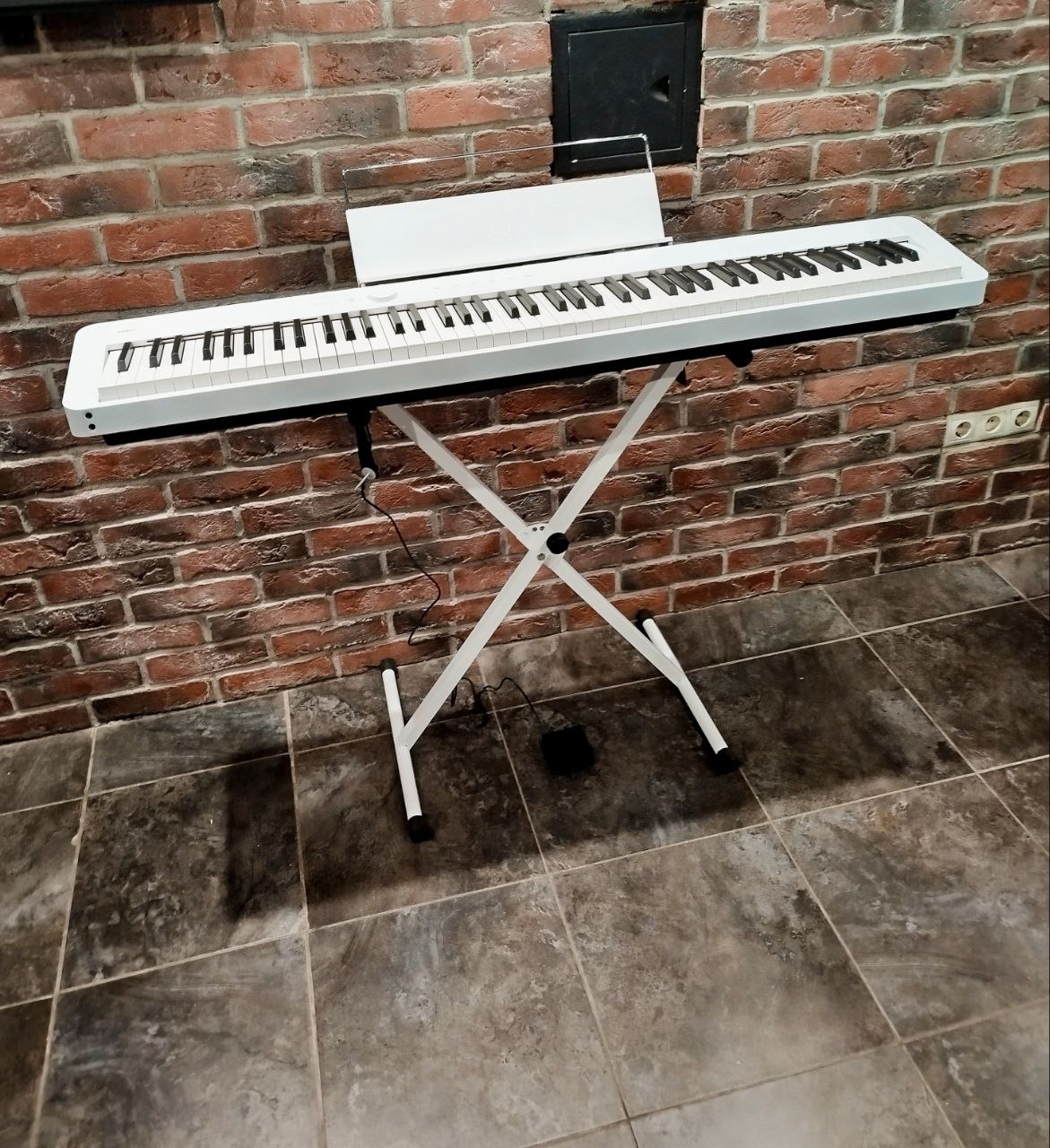 Цифровое Пианино Casio Privia PX S1110-WH  - изображение 3