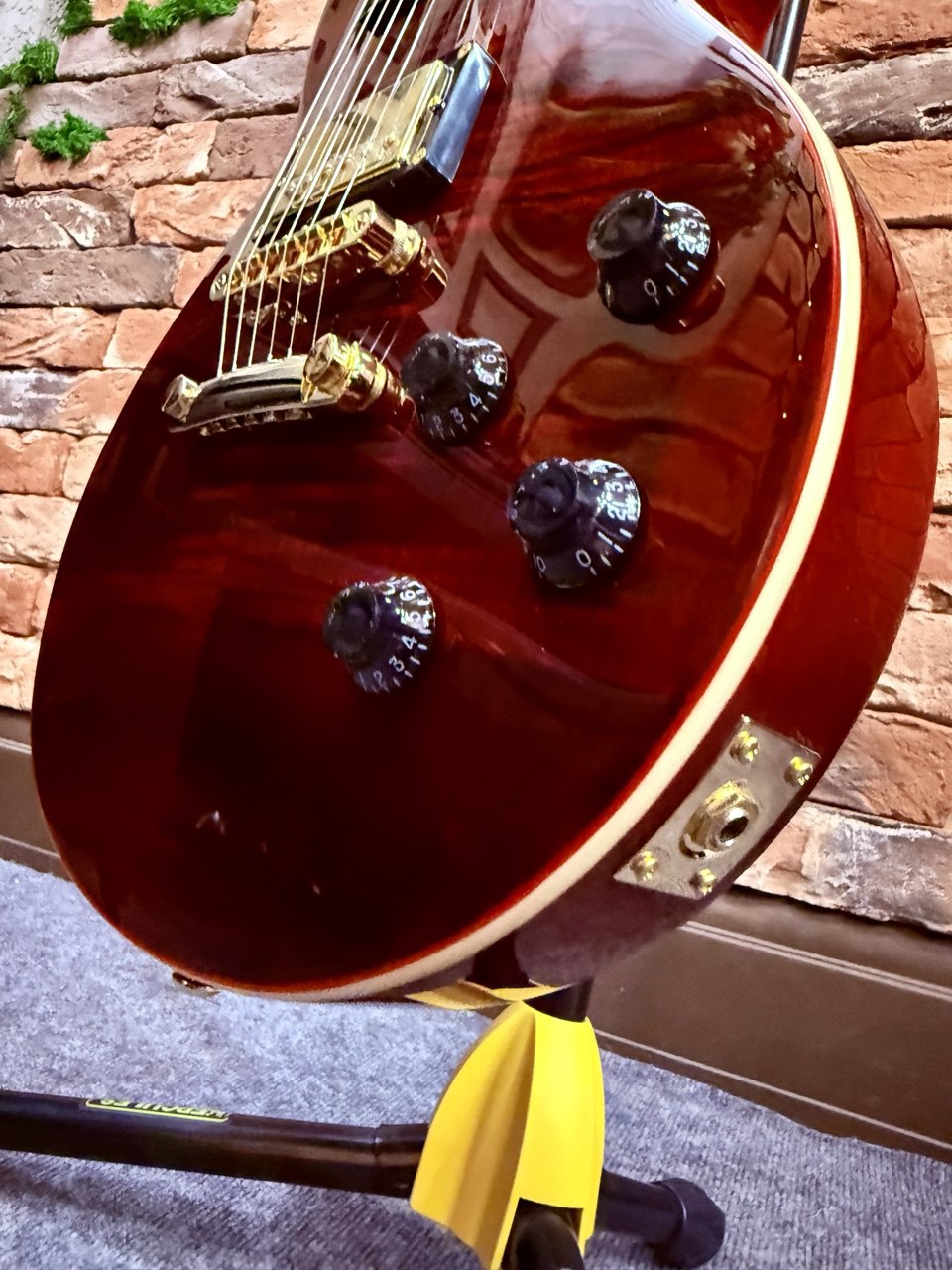 Harley Benton SC-550 2 Black Cherry Flame (Индонезия) - изображение 4