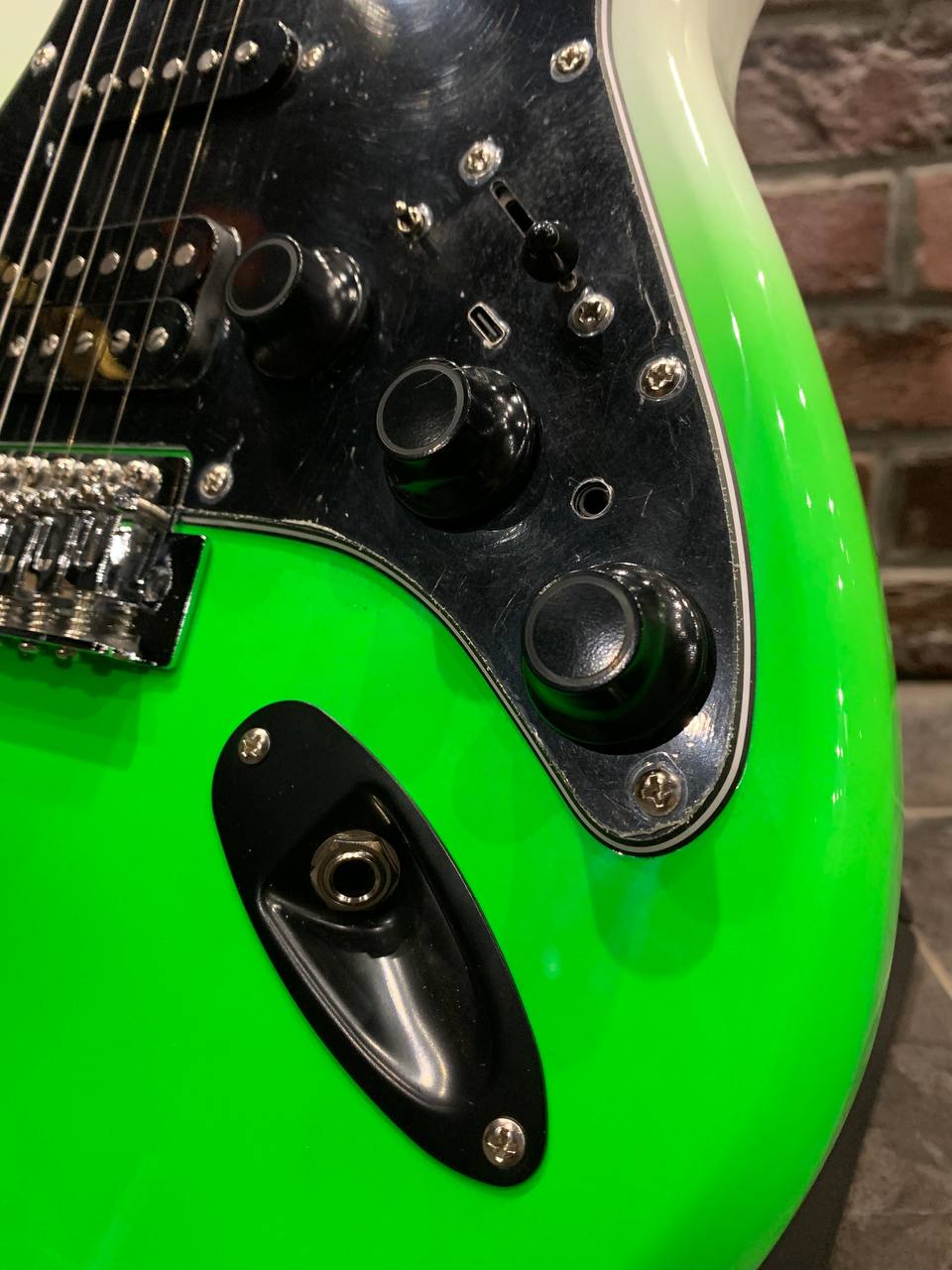 Электрогитара Smiger Stratocaster HSS Generation (10 Эффектов) - изображение 5