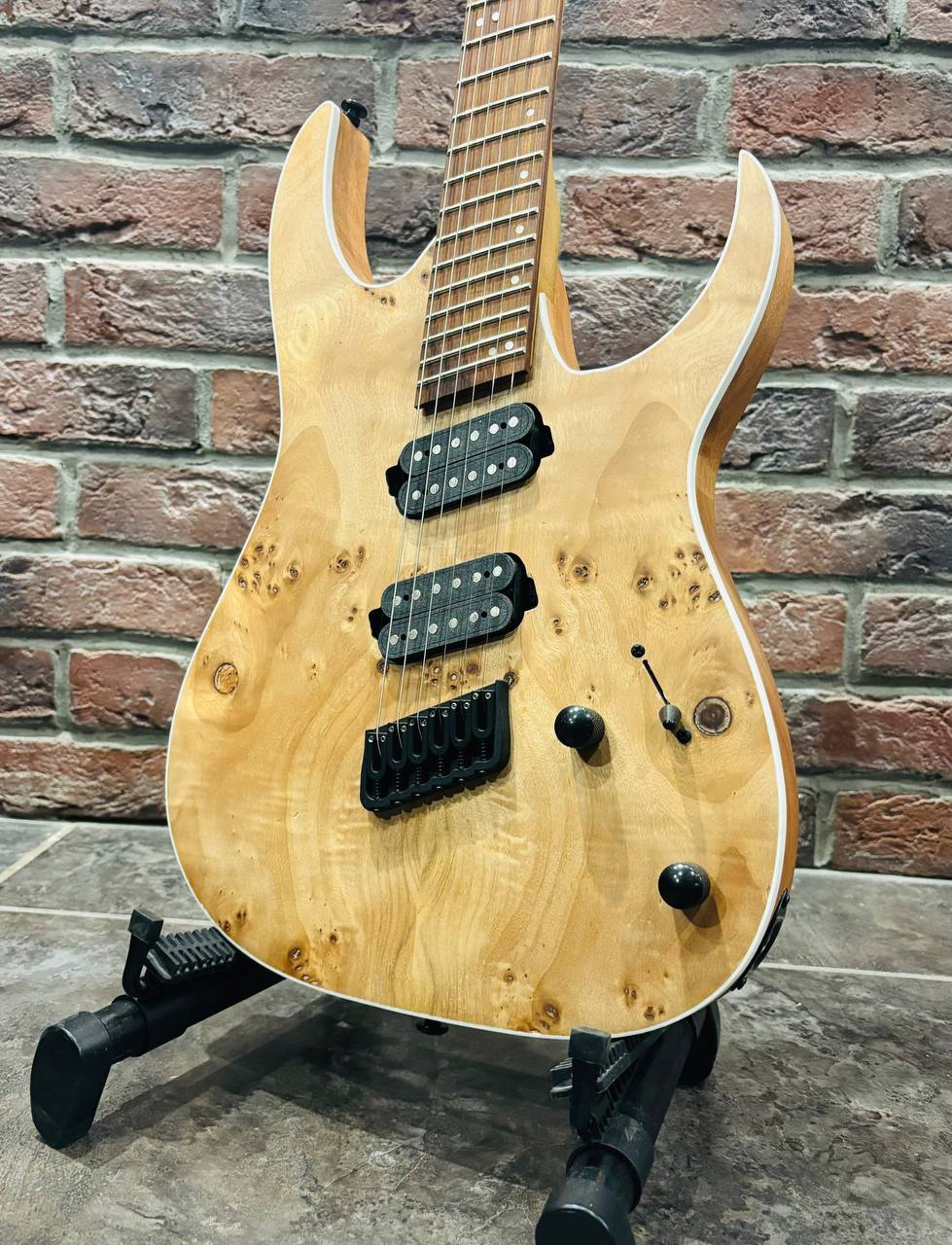 Мультимензурная Электрогитара Real Rock MS-6N+ Комбик NUX 60 ват - изображение 8