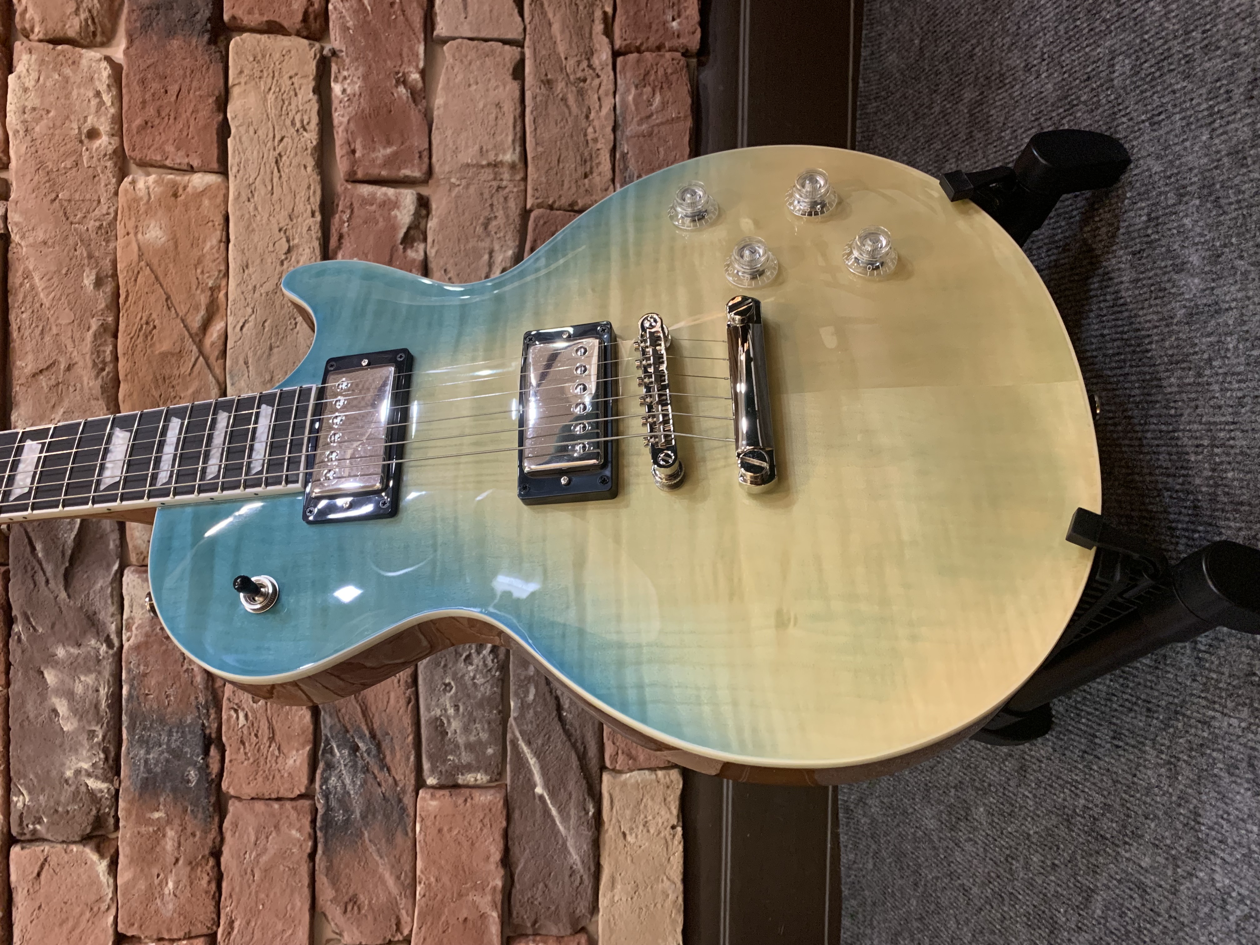 Электрогитара Epiphone Caribbean Blue Fade