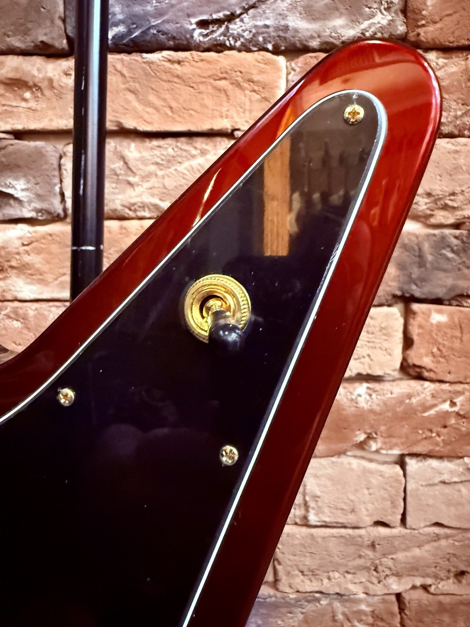 Электрогитара Epiphone Explorer Ruby Red Metallic - изображение 5