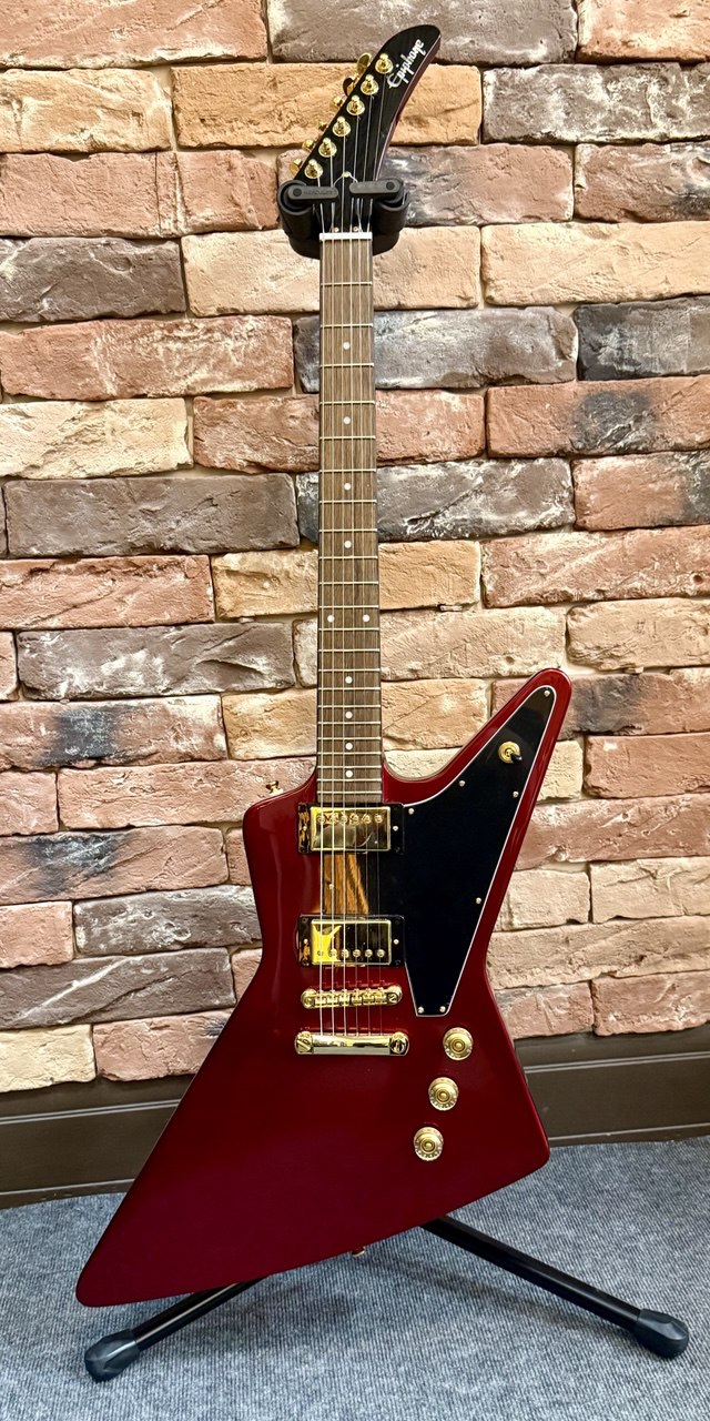 Электрогитара Epiphone Explorer Ruby Red Metallic - изображение 9