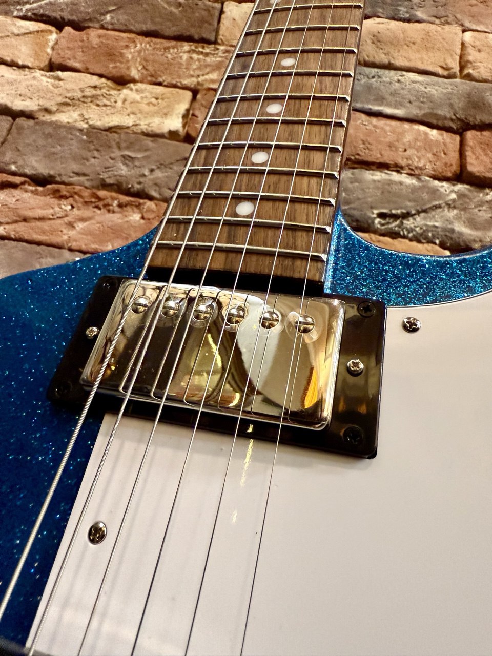 Электрогитара Epiphone Explorer Brunwick Blue Sparkle - изображение 3