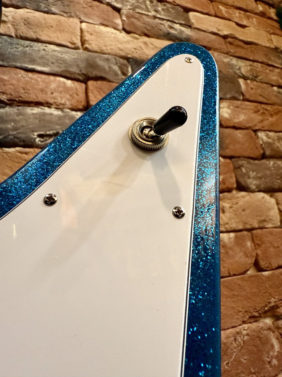 Электрогитара Epiphone Explorer Brunwick Blue Sparkle - изображение 6