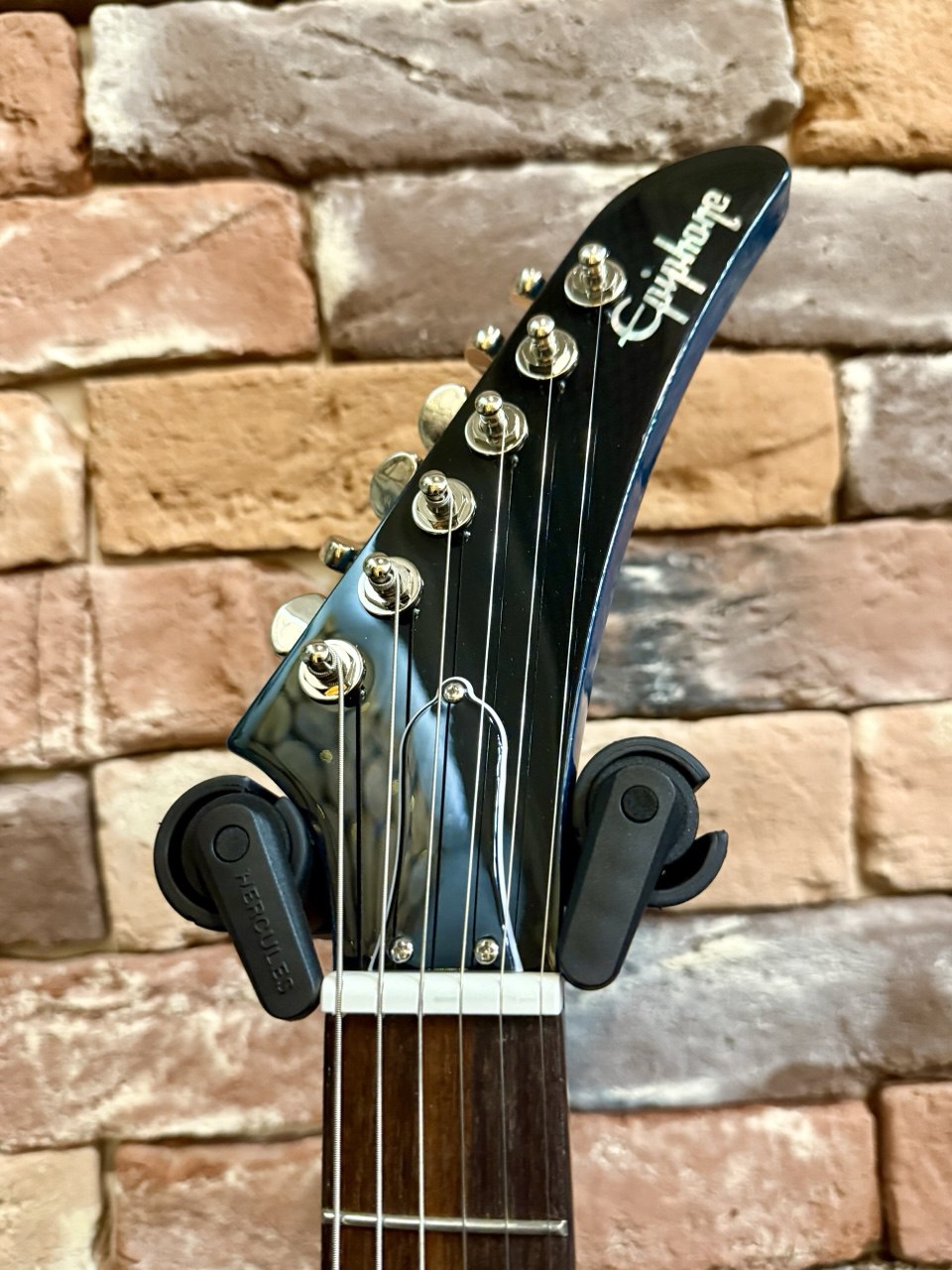 Электрогитара Epiphone Explorer Brunwick Blue Sparkle - изображение 7