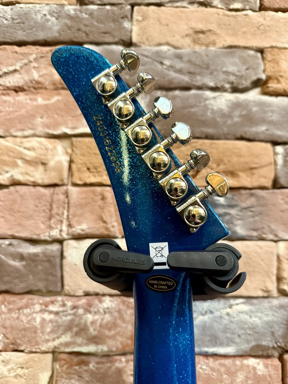 Электрогитара Epiphone Explorer Brunwick Blue Sparkle - изображение 8