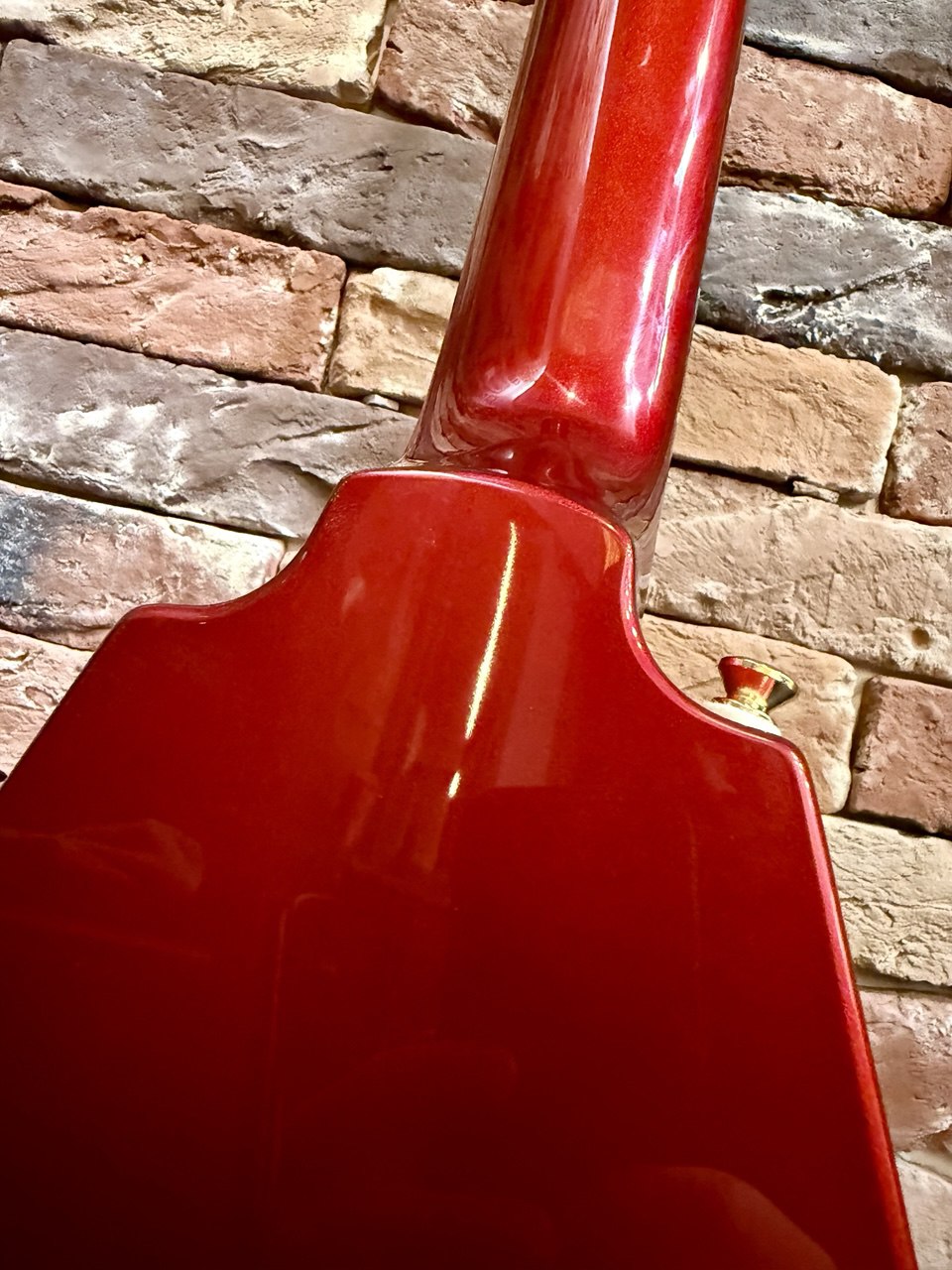 Электрогитара Epiphone Flying V Ruby Red Metallic - изображение 5