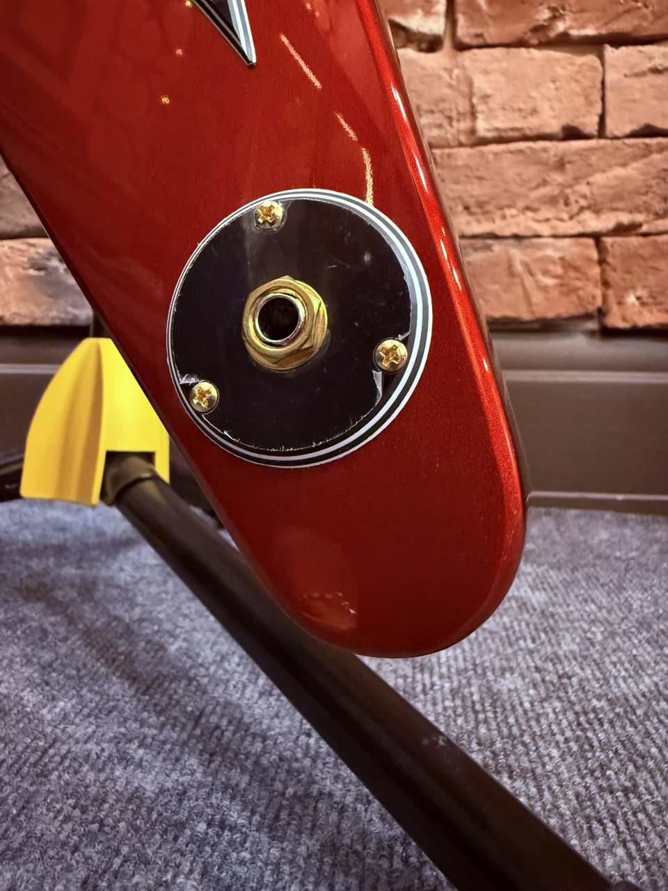 Электрогитара Epiphone Flying V Ruby Red Metallic - изображение 6