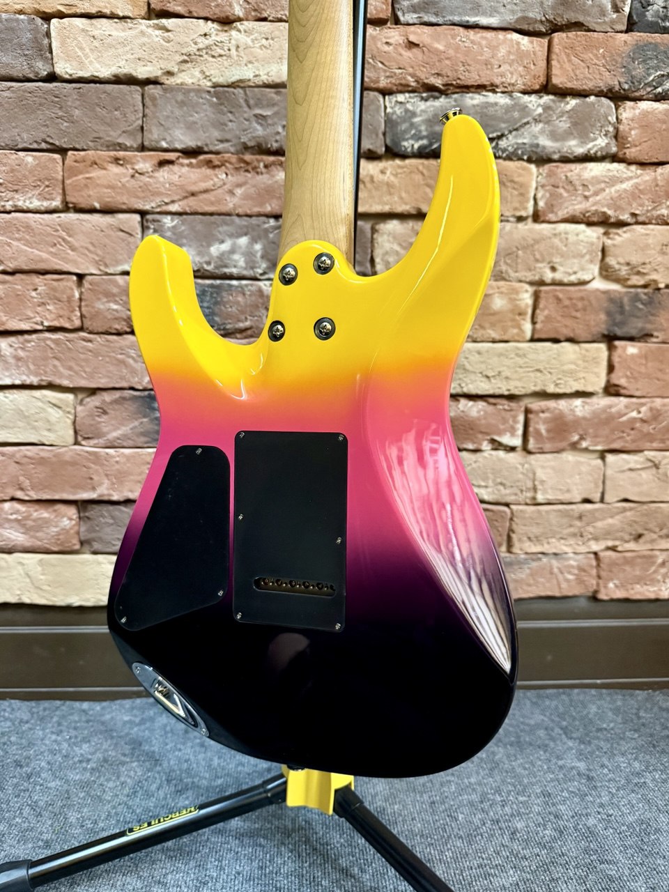 Электрогитара Charvel Pro-Mod DK24 Malibu Sunset (Mexico) - изображение 2
