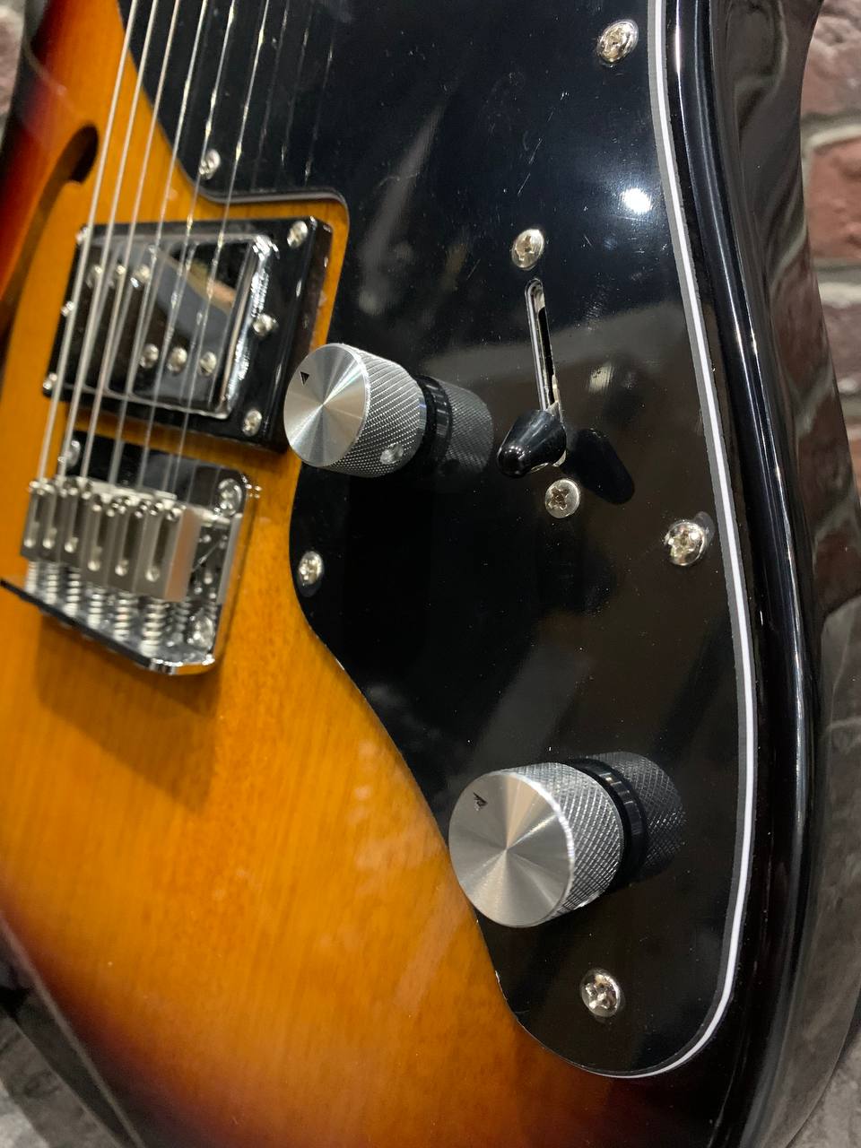 Электрогитара EART Guitar E-TT72 Sunburst - изображение 4