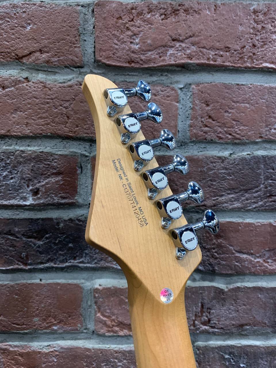 Электрогитара EART Guitar NK-C1 Yellow - изображение 8