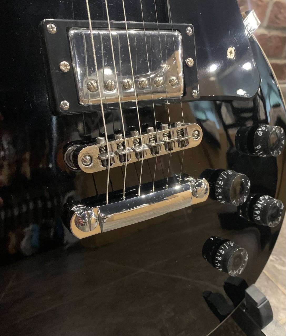 Электрогитара Bosstone Les Paul Black HH Venom Edition - изображение 3