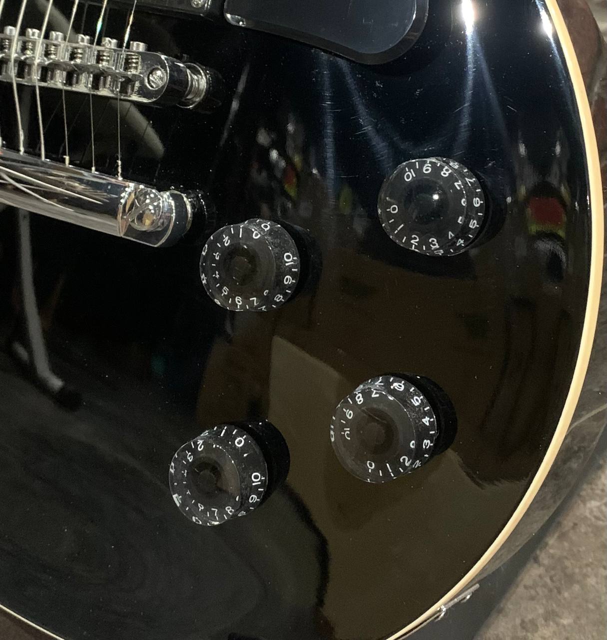 Электрогитара Bosstone Les Paul Black HH Venom Edition - изображение 4