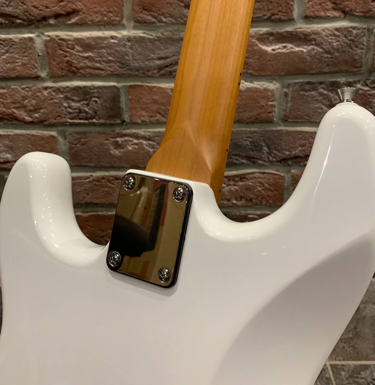 Электрогитара Bosstone Stratocaster HH WH (аналог Fender) - изображение 6