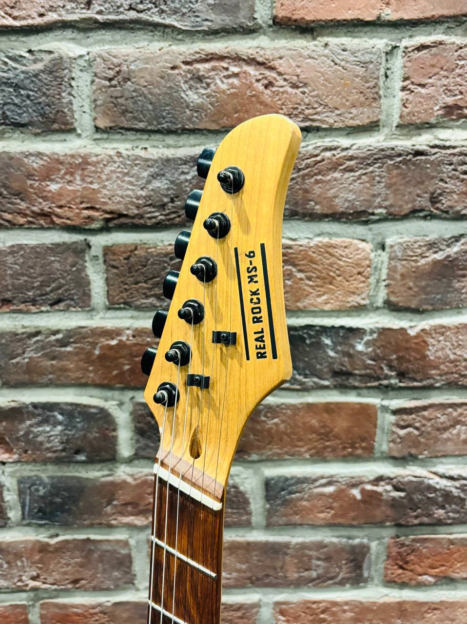 Электрогитара Real Rock MS-6 + Комбик с Эффектами NUX MK 20 ват - изображение 6