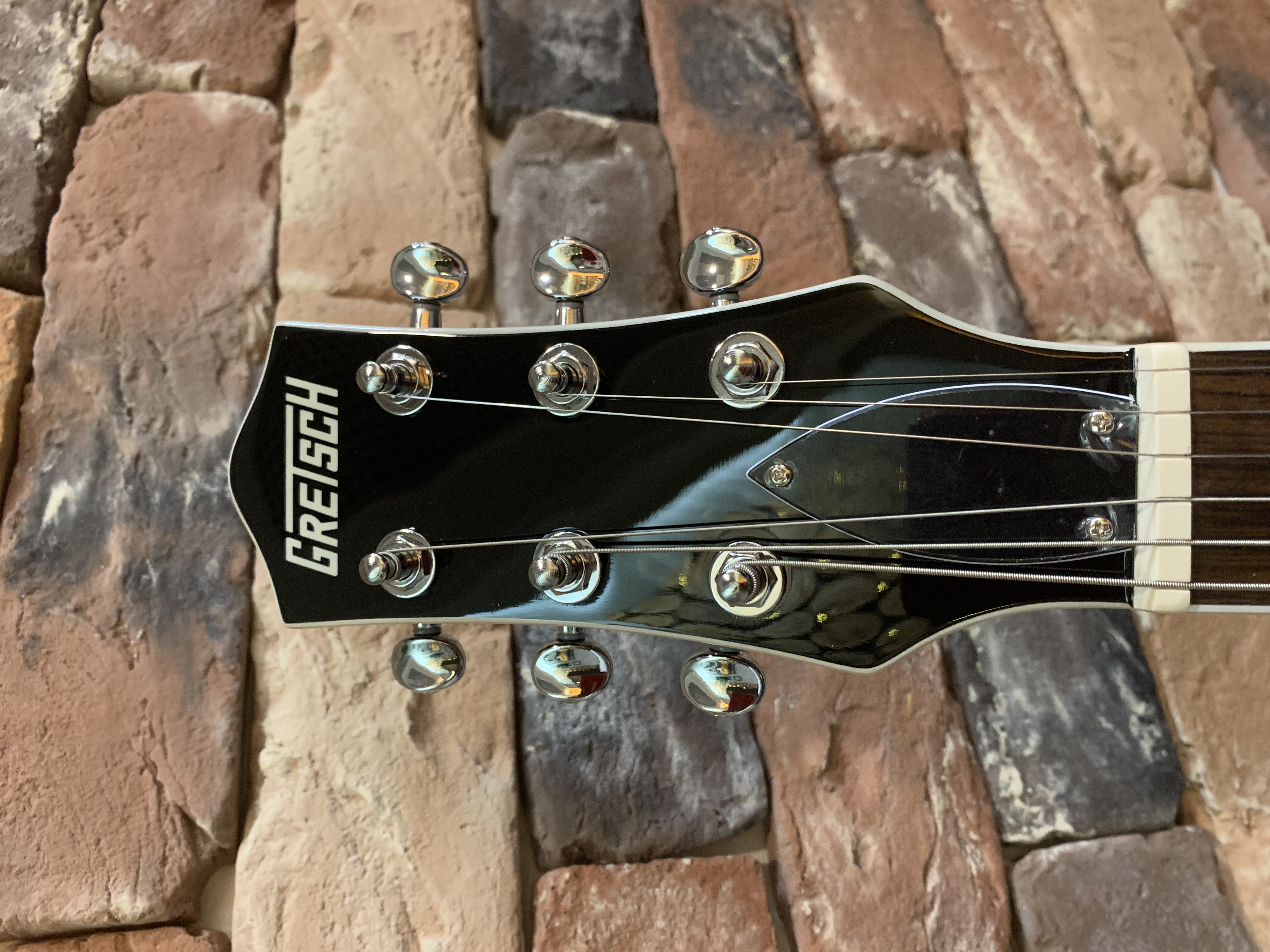 Электрогитара Gretsch G5220 Single Cut V Stoptail - изображение 7