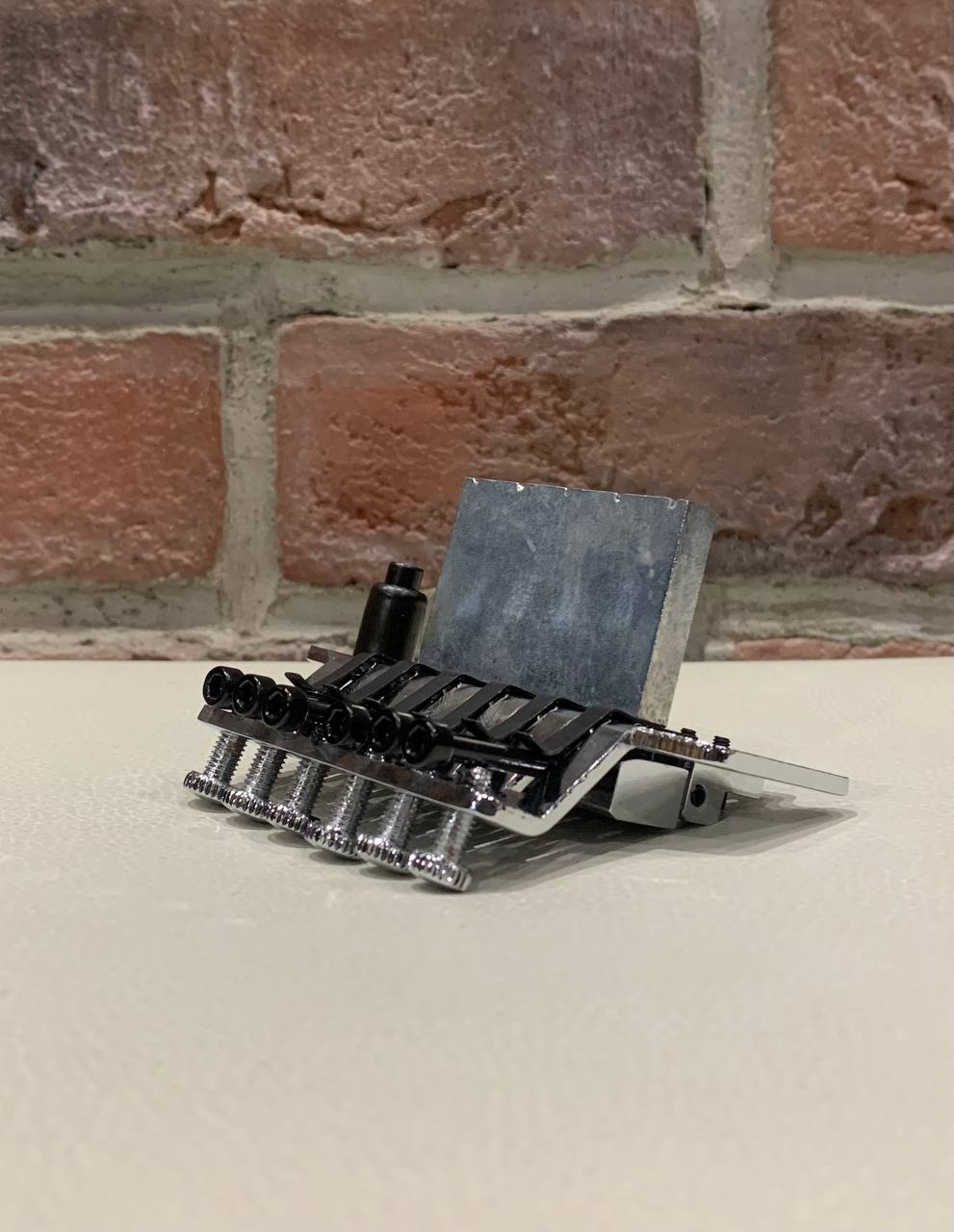 Floyd Rose Metallor Chrome (полный комплект) - изображение 3