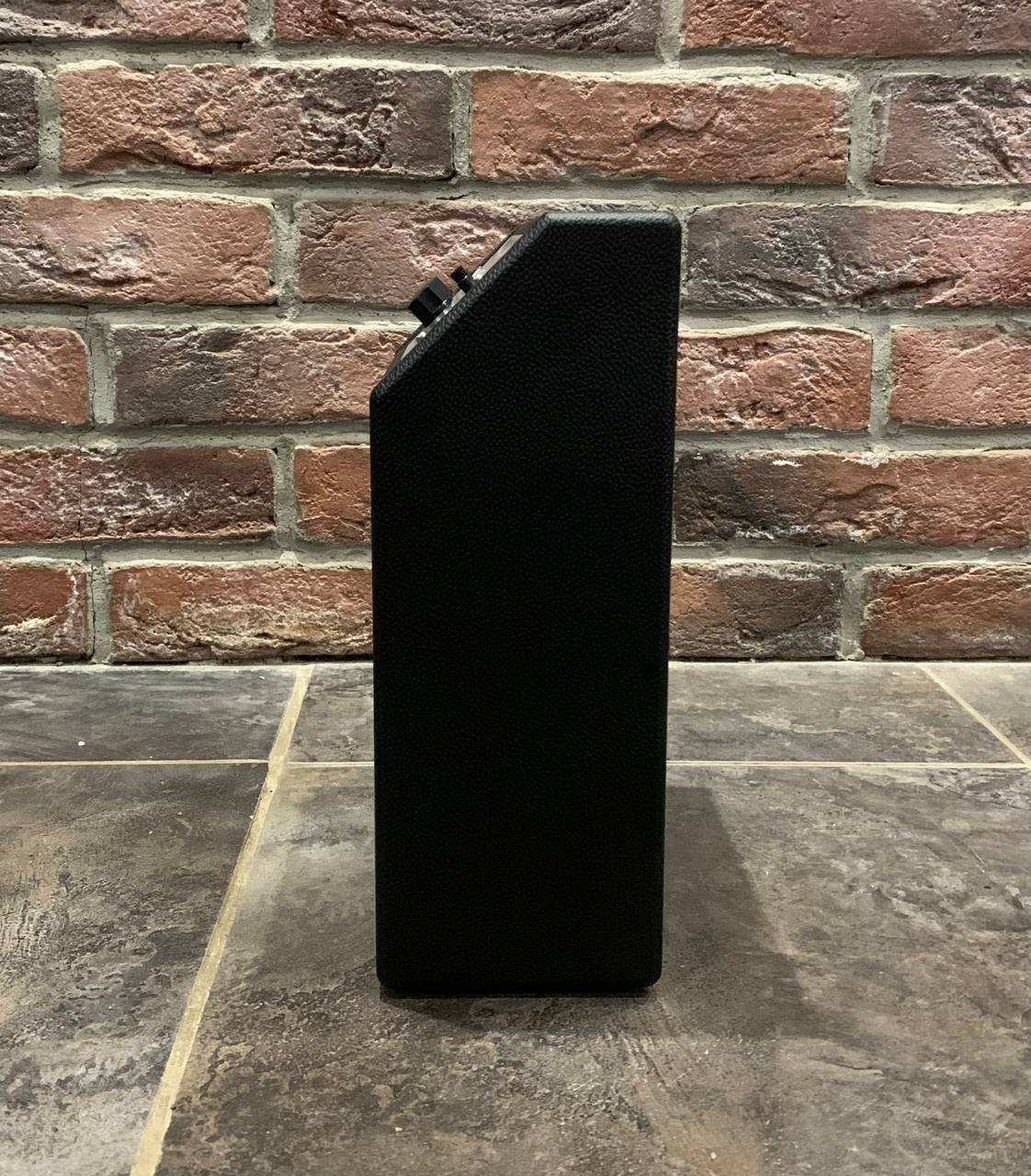 Портативный Гитарный Комбик Kokko 15 Mini Bomb - изображение 9