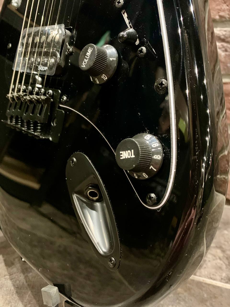 Электрогитара Stratocaster HH Black Edition - изображение 5