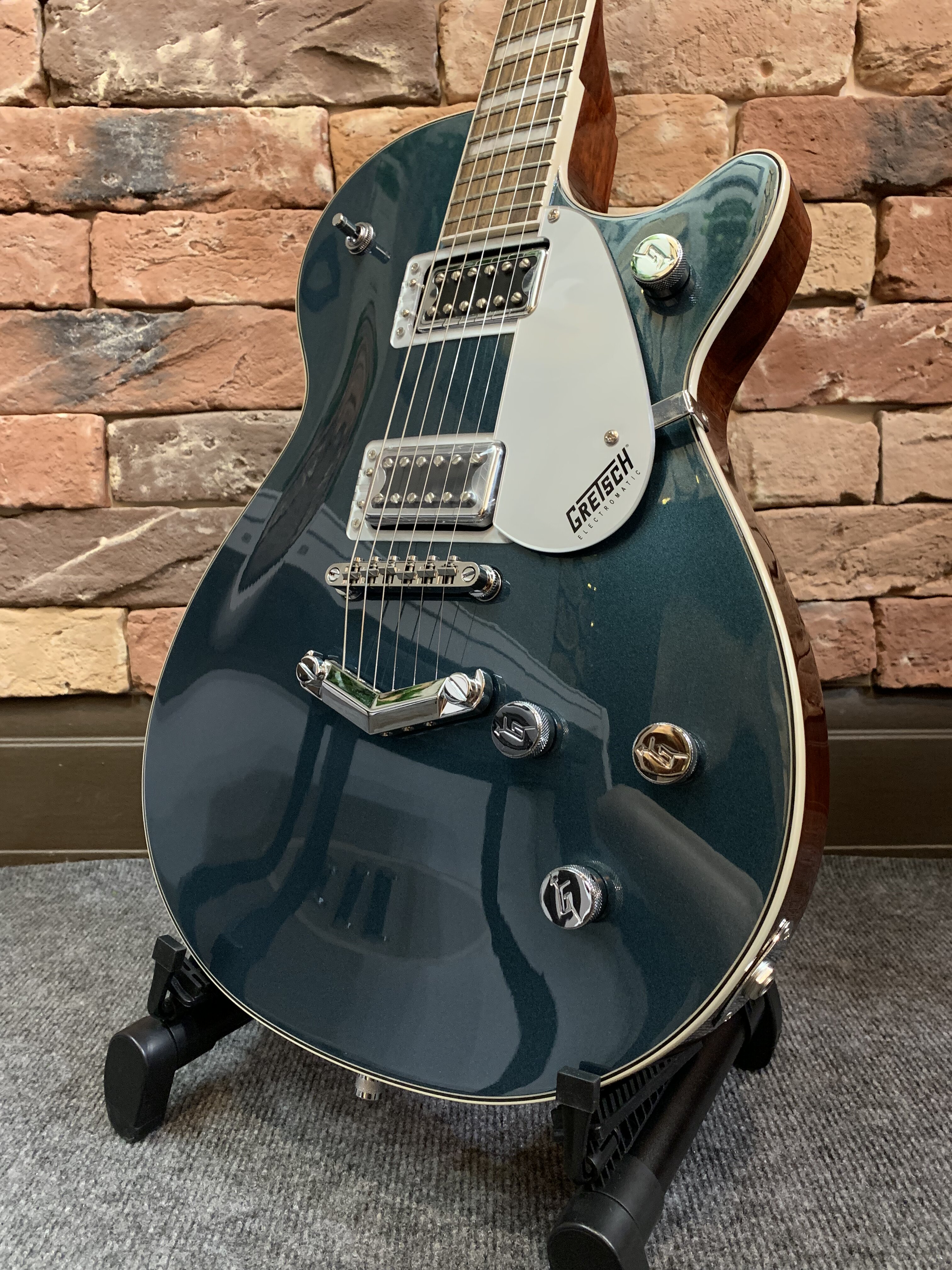 Электрогитара Gretsch G5220 V-Stoptail Jade Grey