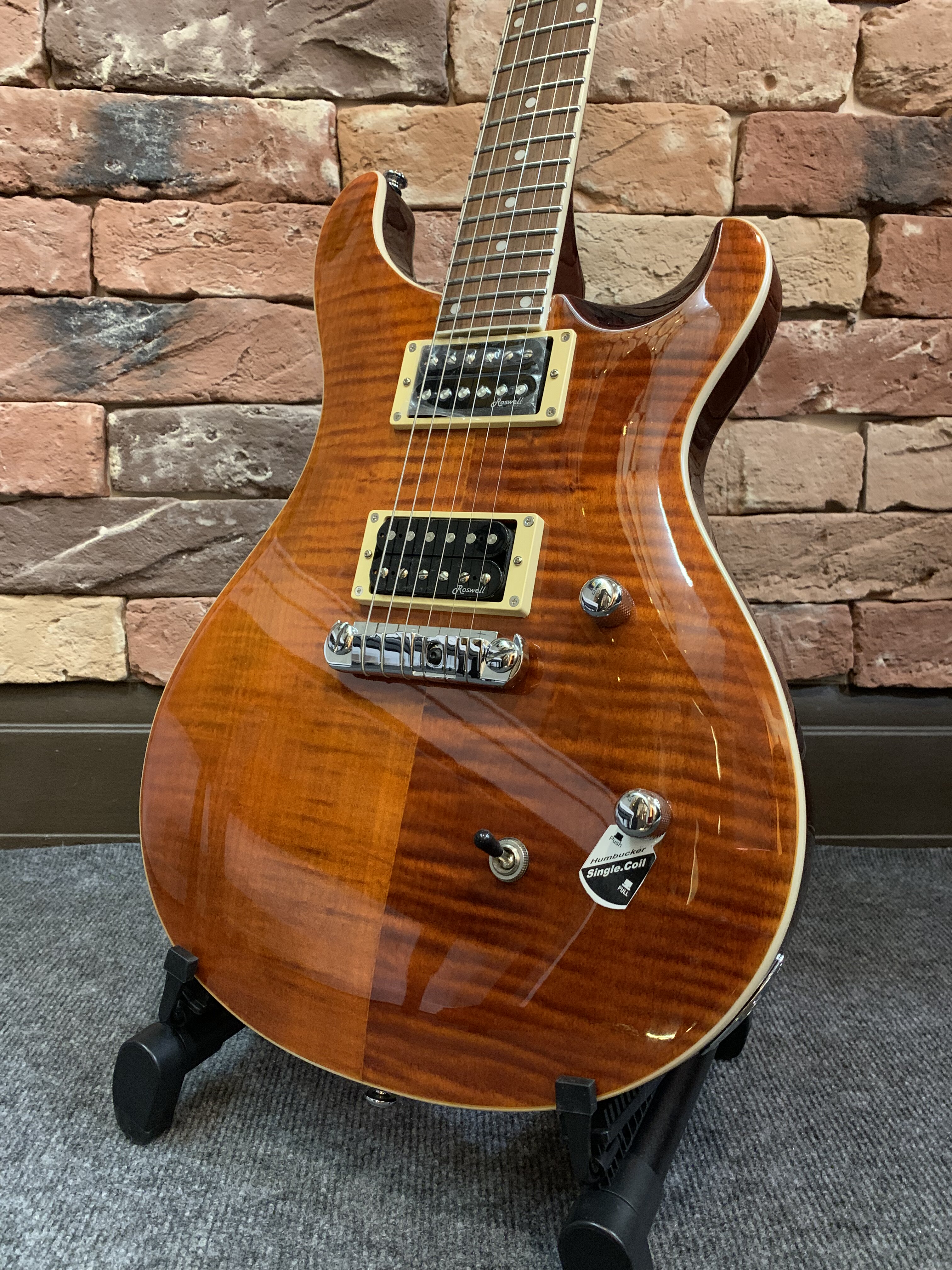 Электрогитара Harley Benton CST-24 Amber Stripes