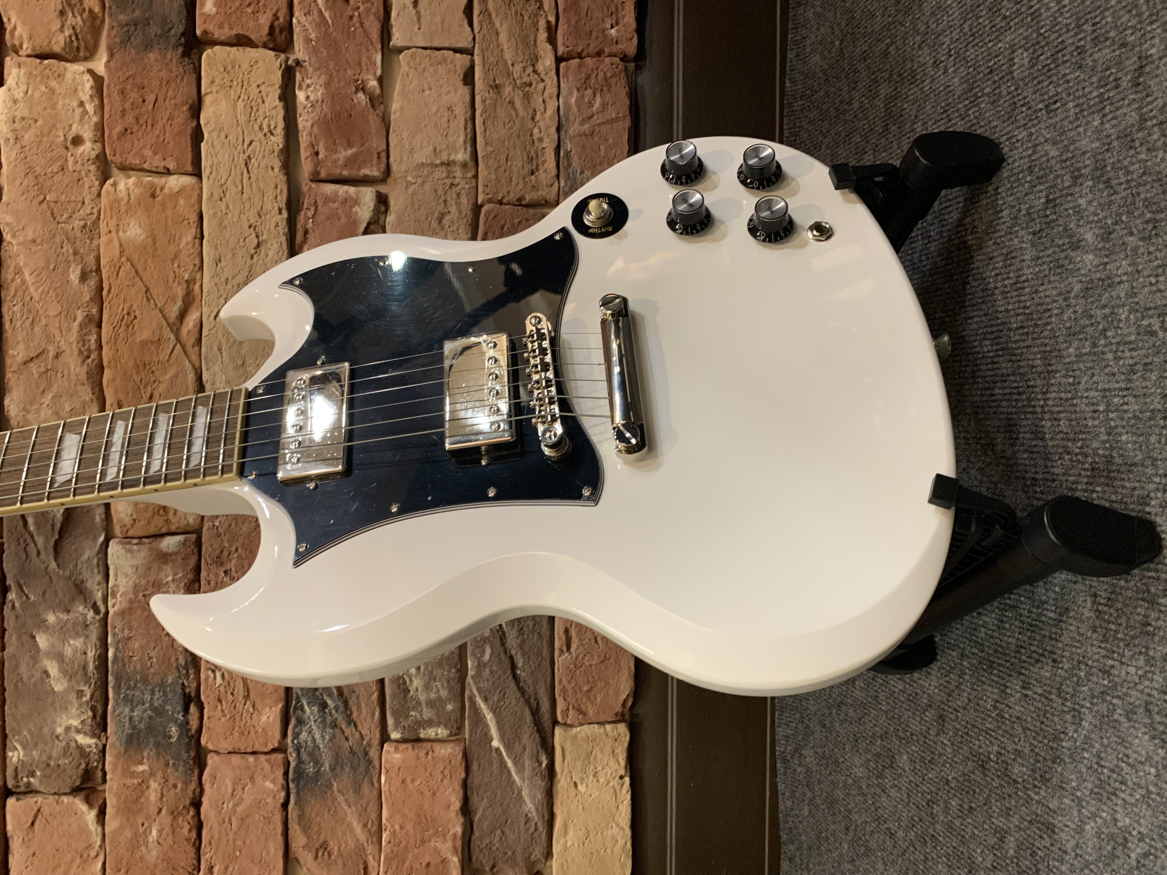 Электрогитара Epiphone SG Custom Alpine White
