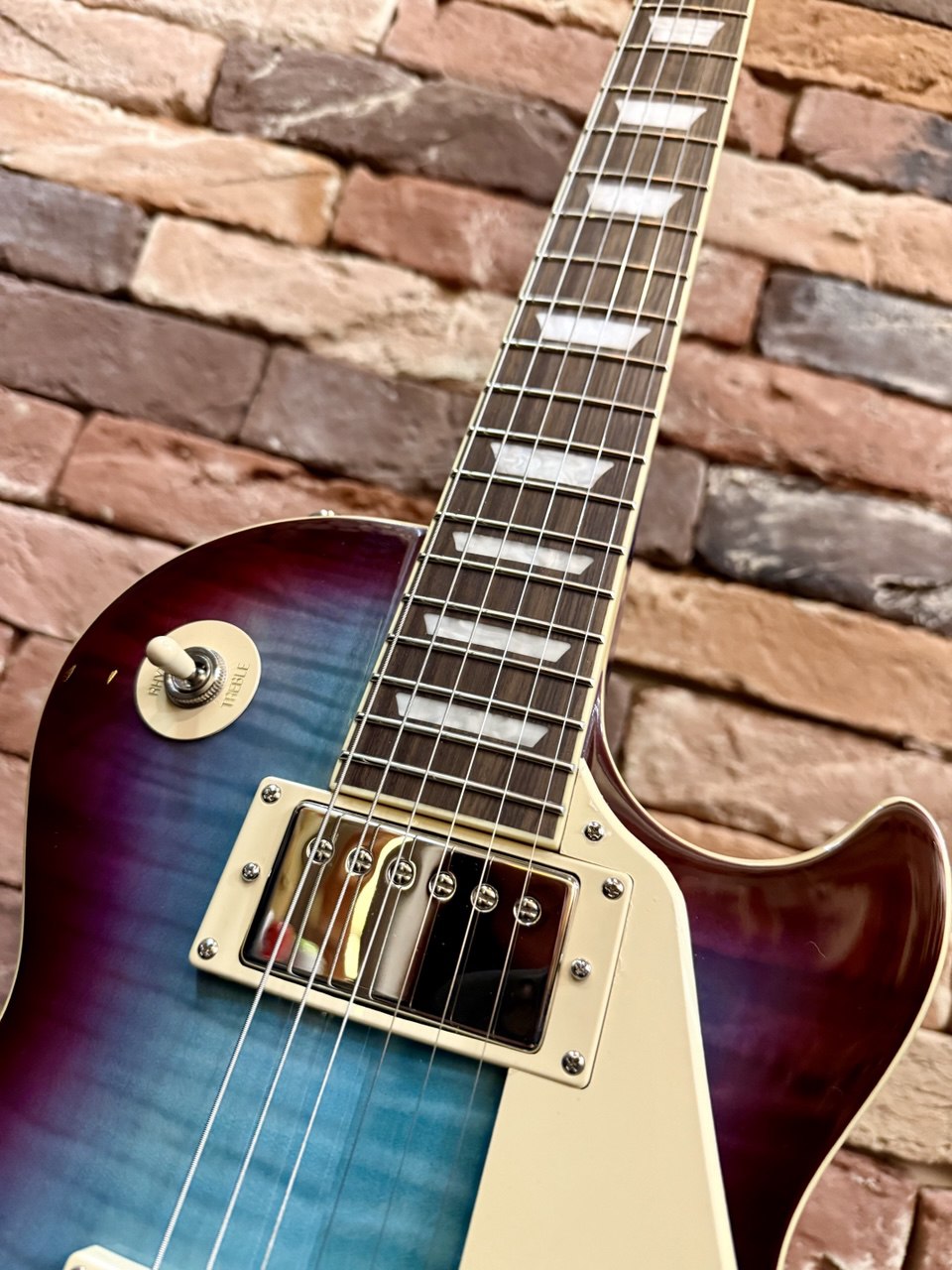Электрогитара Epiphone Les Paul Standard 60s Figured Blueberry Burst - изображение 4