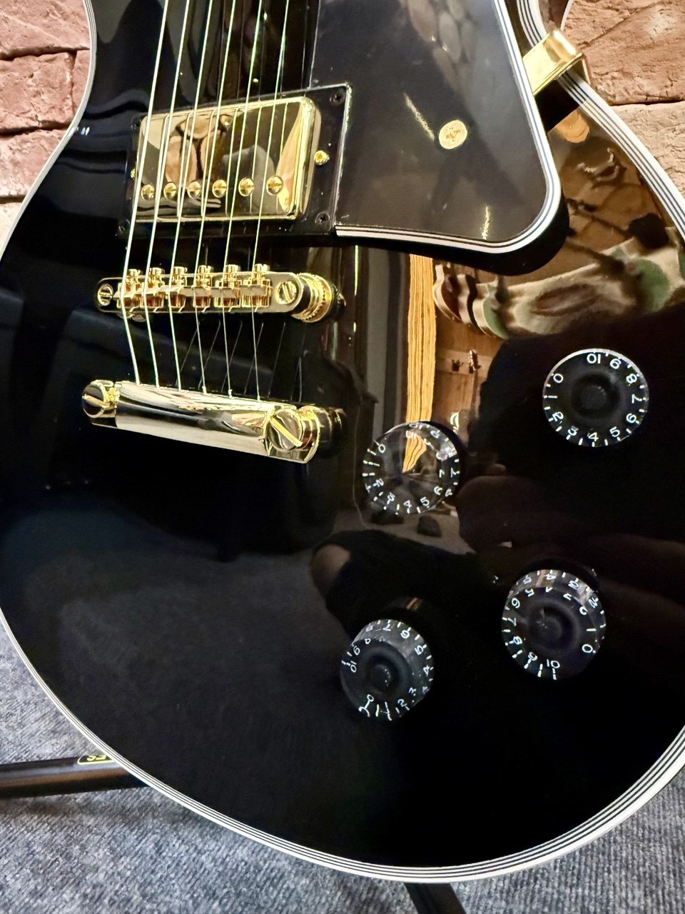 Электрогитара Epiphone Les Paul Custom Ebony - изображение 4