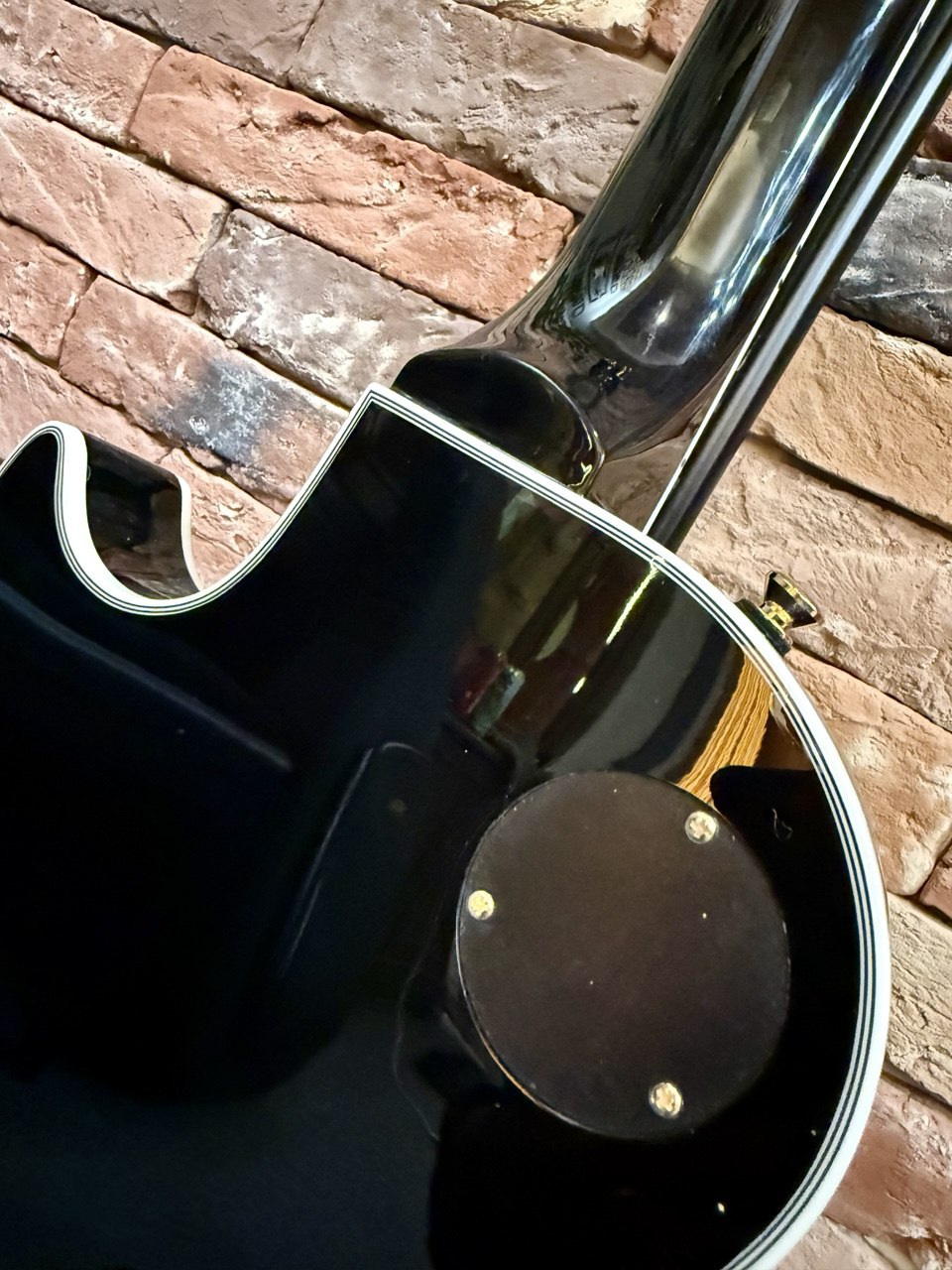 Электрогитара Epiphone Les Paul Custom Ebony - изображение 5