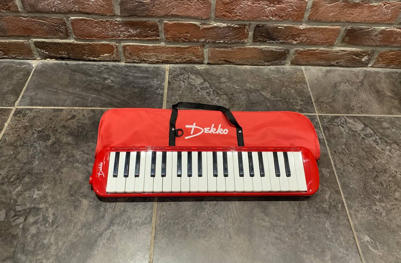 Красная Мелодика с Чехлом (полный комплект) - изображение 2