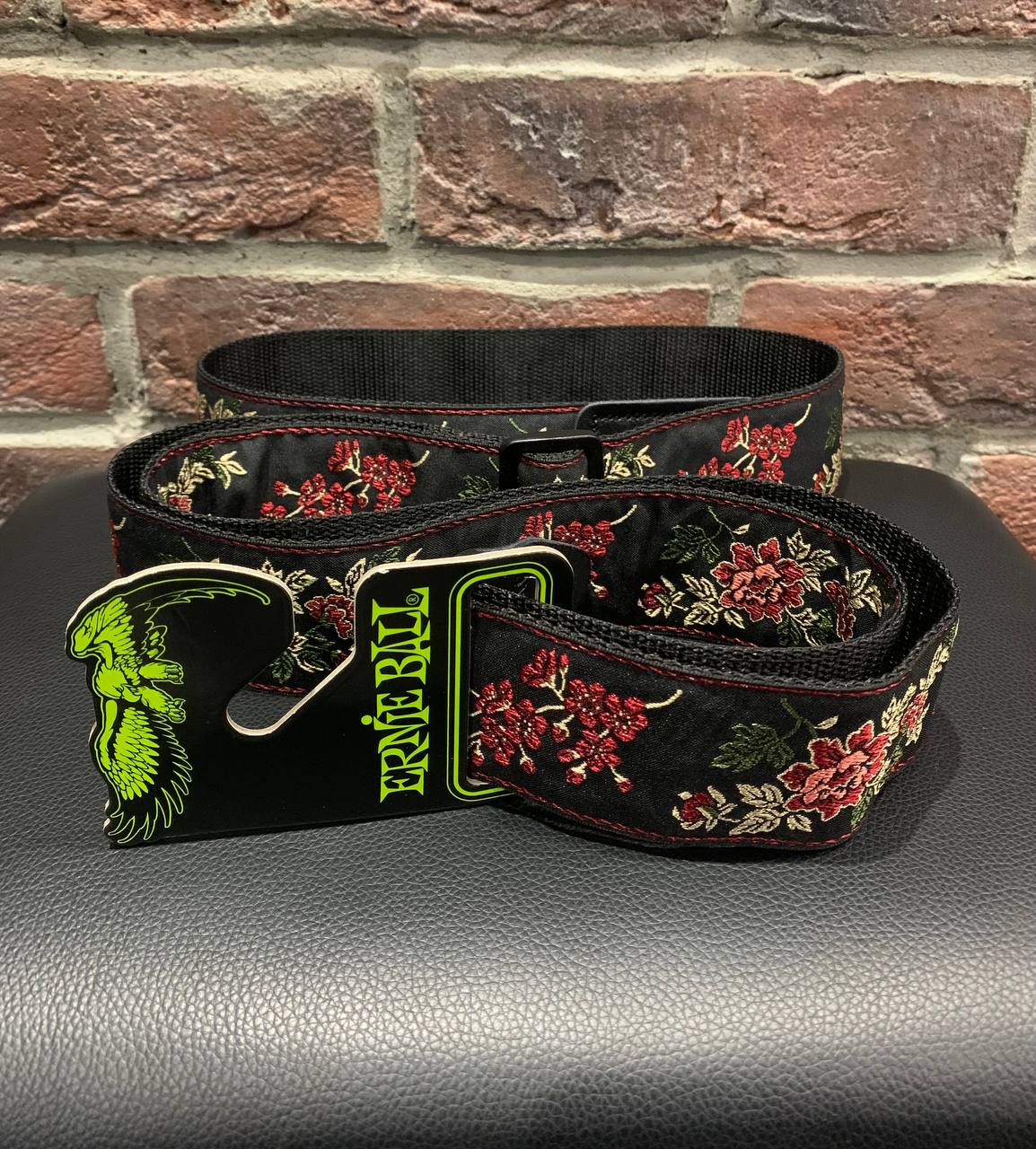 Ремень для Гитар Ernie Ball Red Rose (USA)