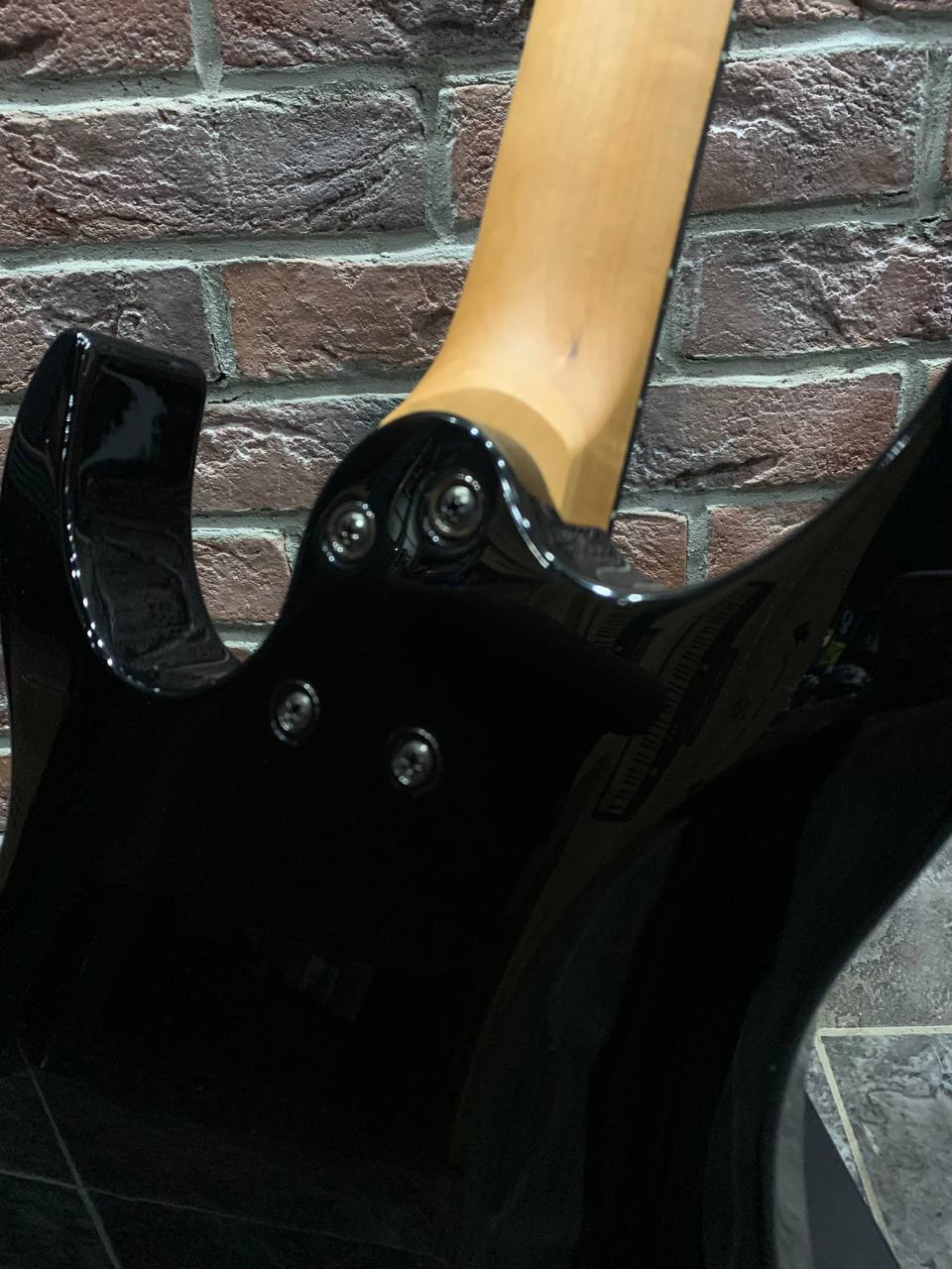 Электрогитара Schecter Banshee-6 Black - изображение 6