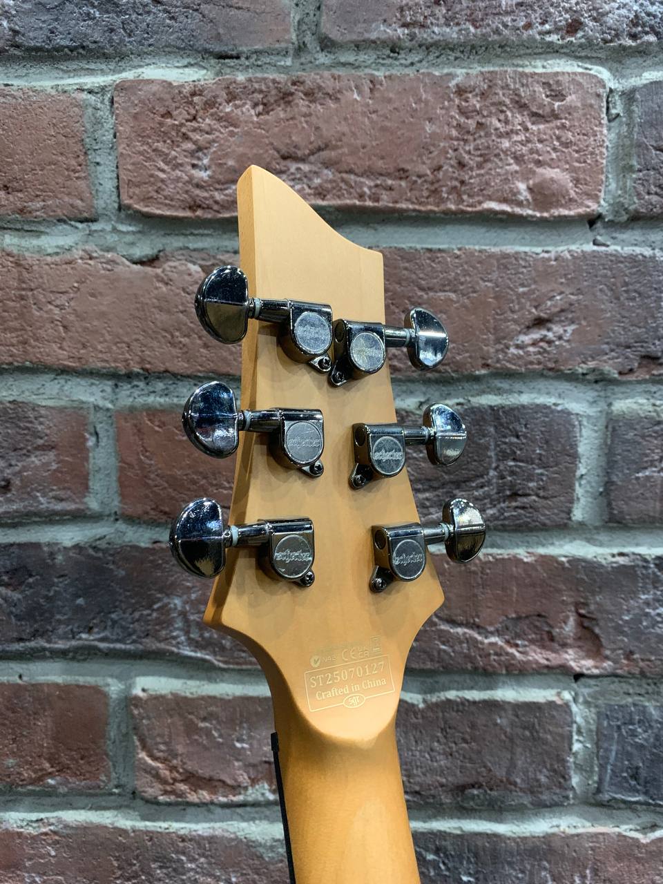 Электрогитара Schecter Banshee-6 Black - изображение 8