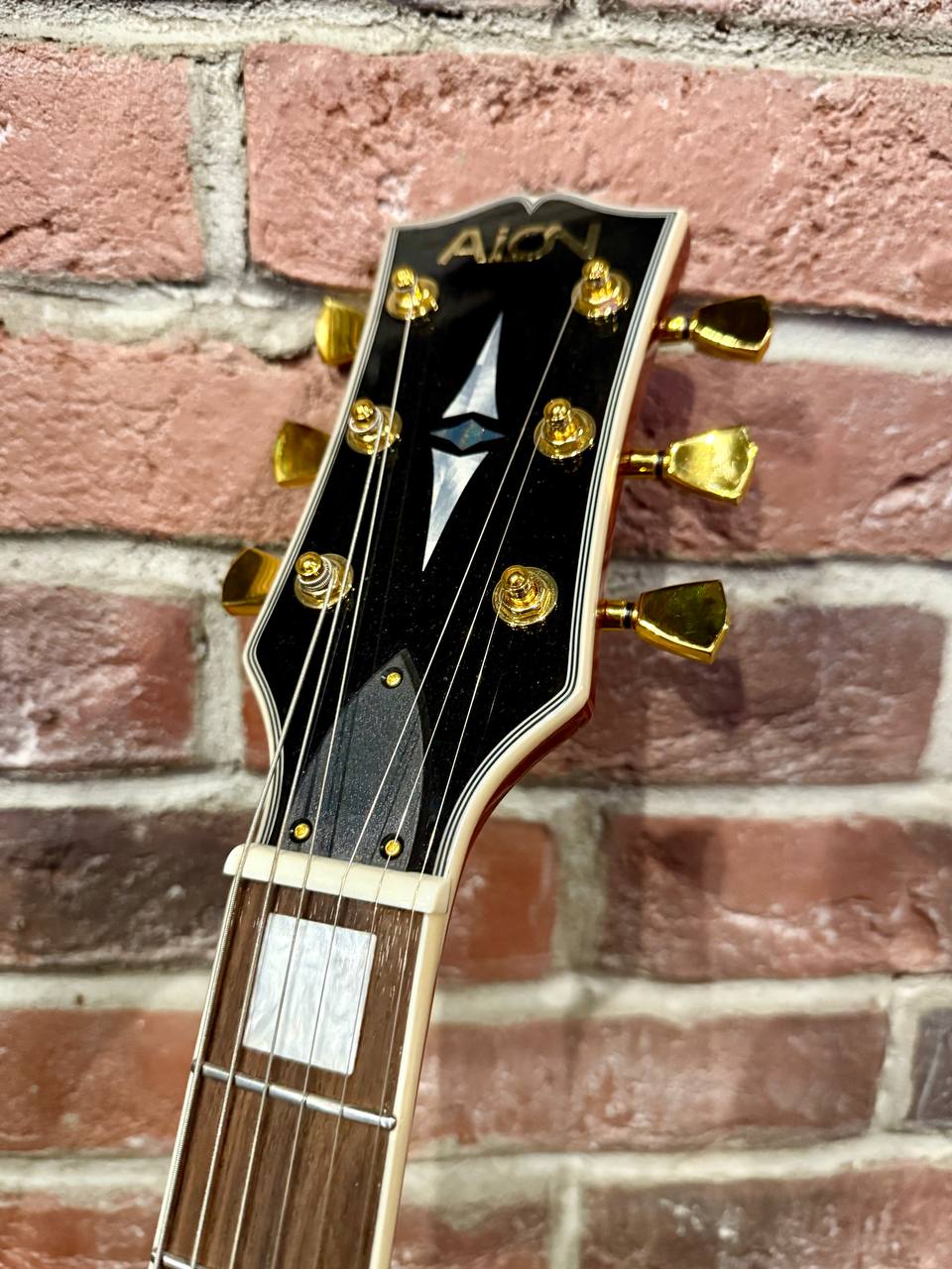 Электрогитара Les Paul Aion EMG + Цифровой Комбик с Эффектами и Драм Машиной - изображение 7