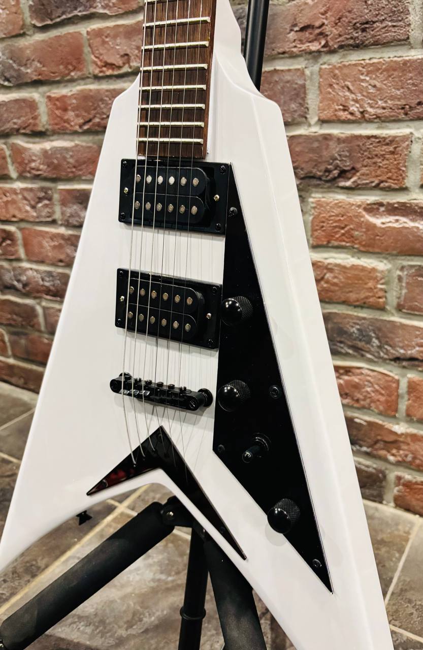 Электрогитара King V WH Custom + Цифровой Комбик с Эффектами (Индонезия) - изображение 6
